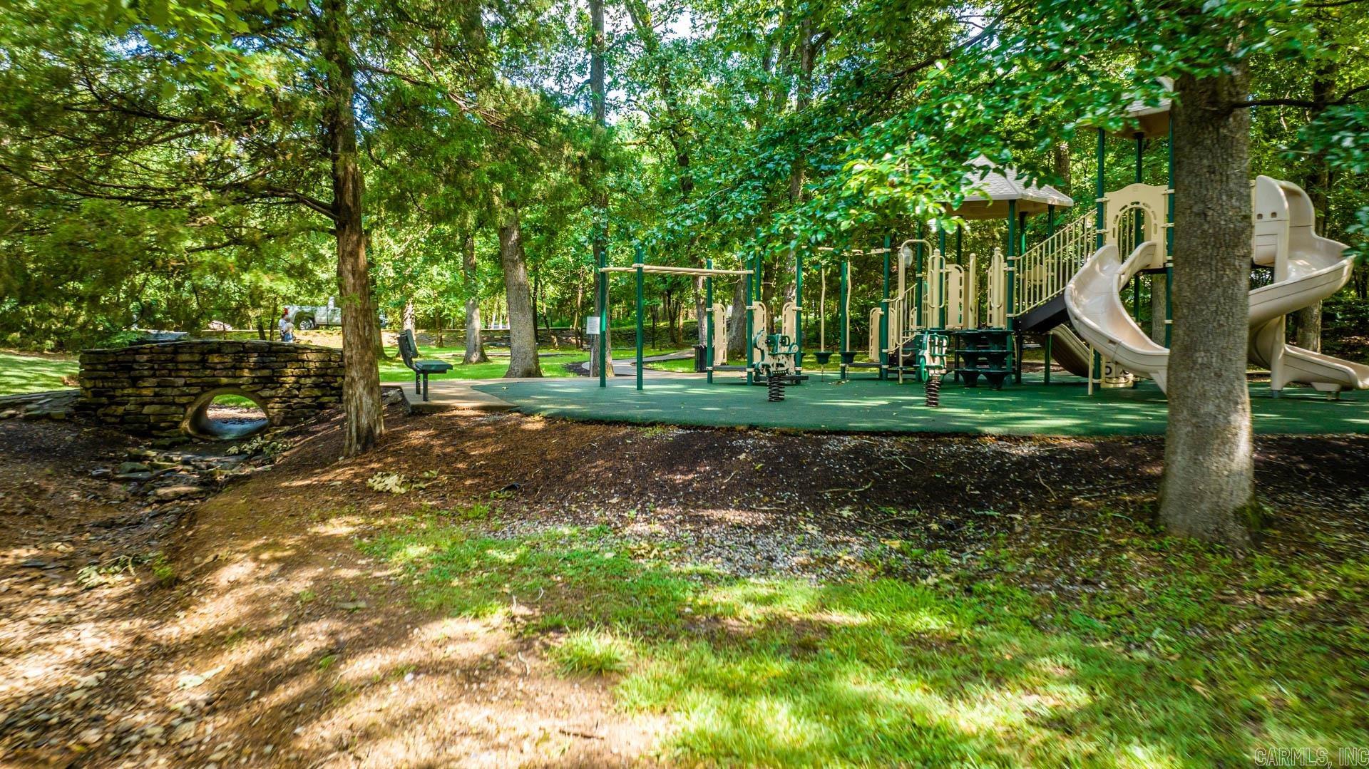 WOODLANDS EDGE - Residential