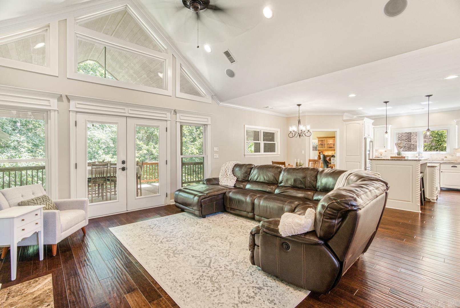 WOODLANDS EDGE - Residential