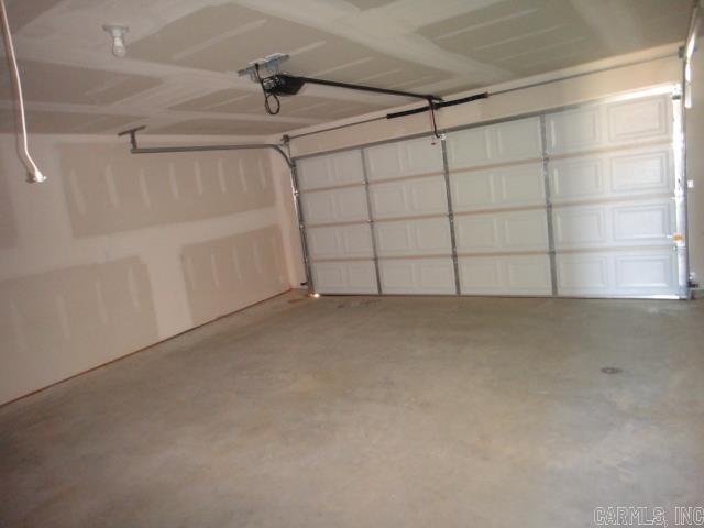 OAKLAND GROVE ESTATES - Residential