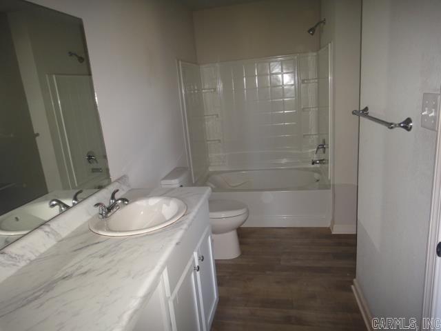 OAKLAND GROVE ESTATES - Residential