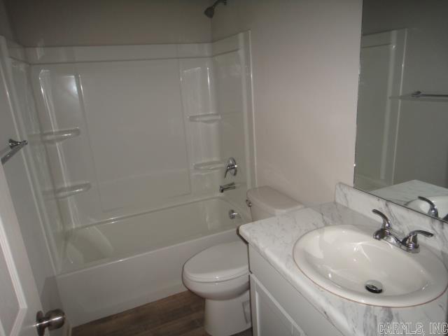 OAKLAND GROVE ESTATES - Residential