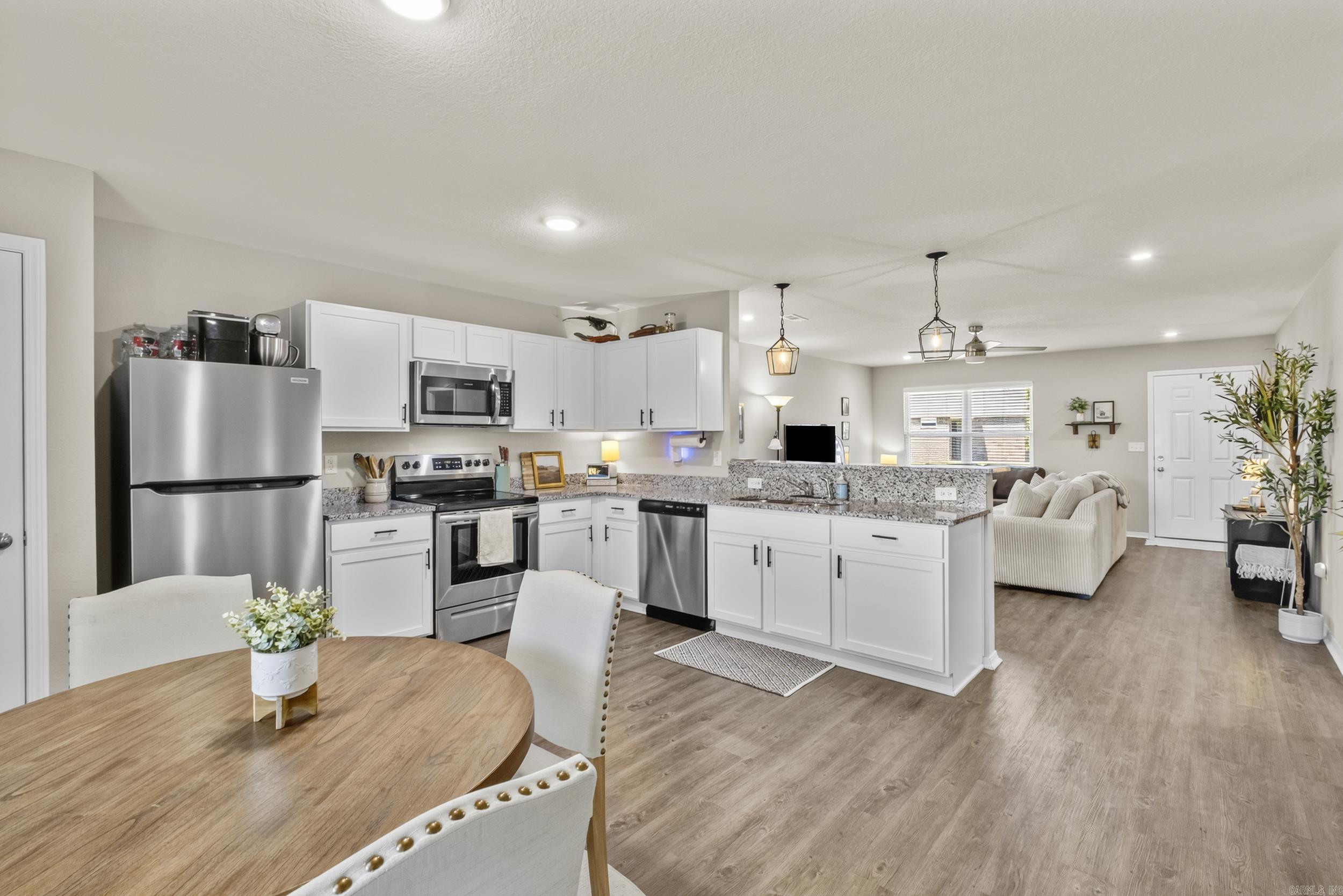 WHITE OAK CROSSING - Residential