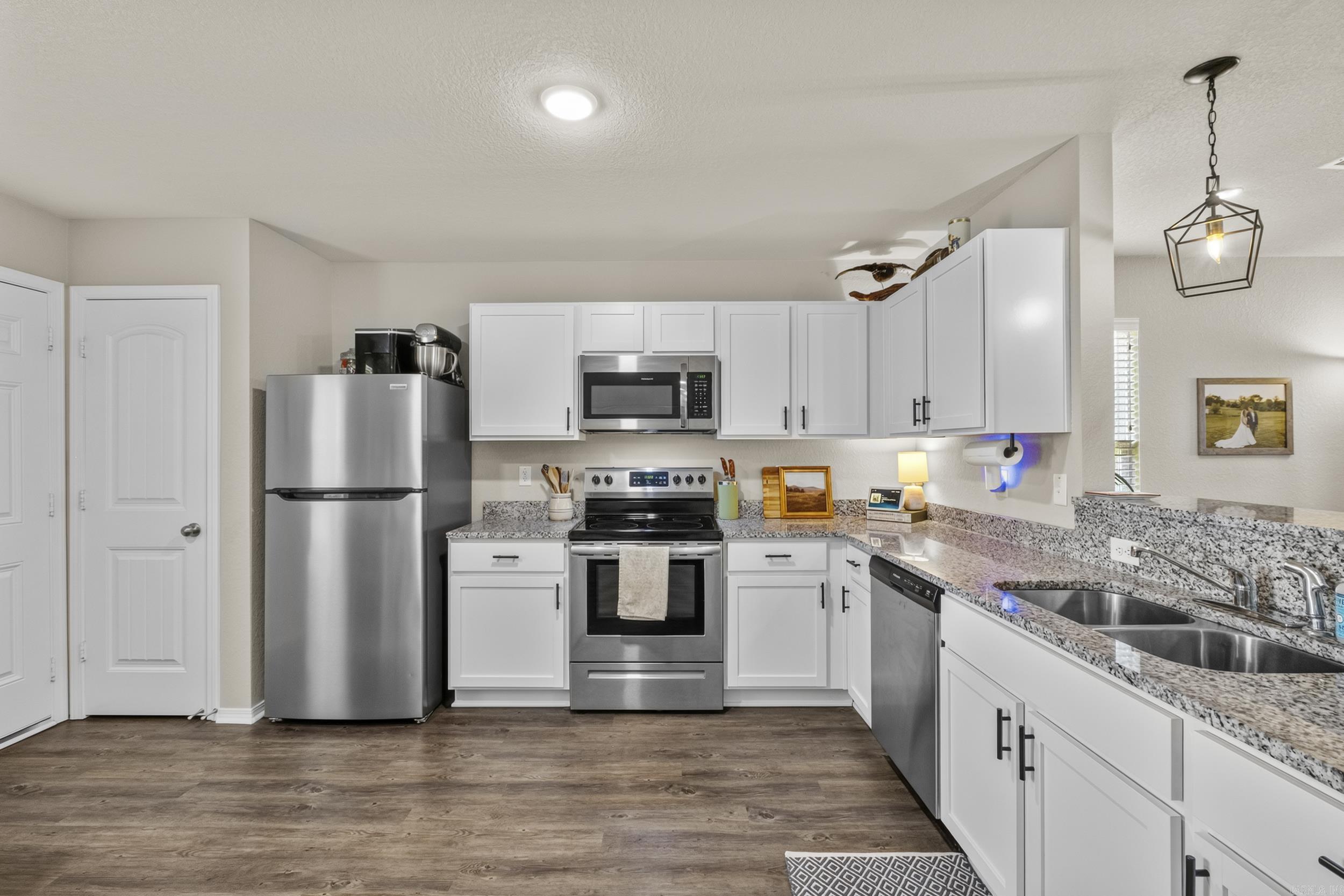 WHITE OAK CROSSING - Residential