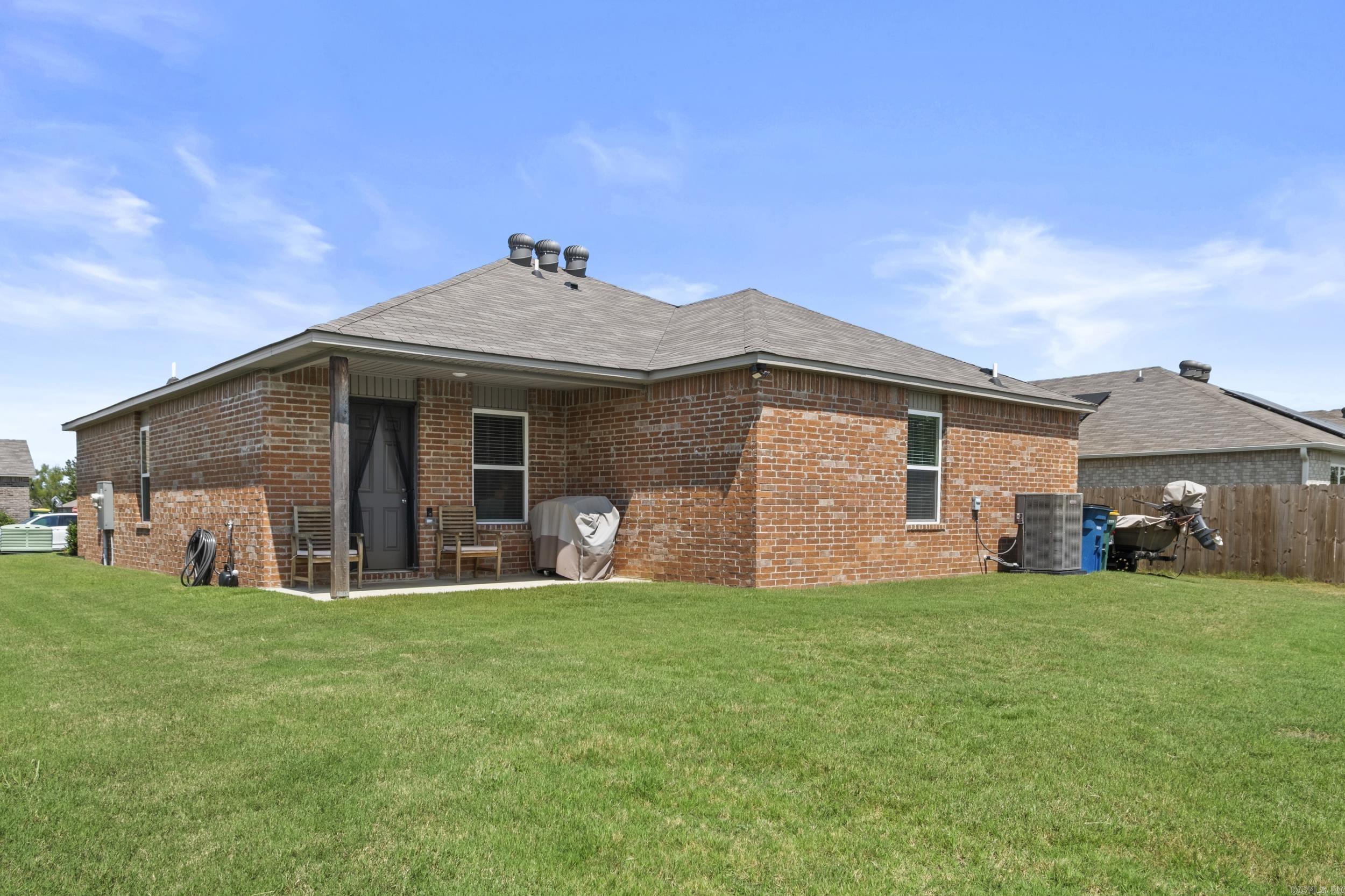 WHITE OAK CROSSING - Residential