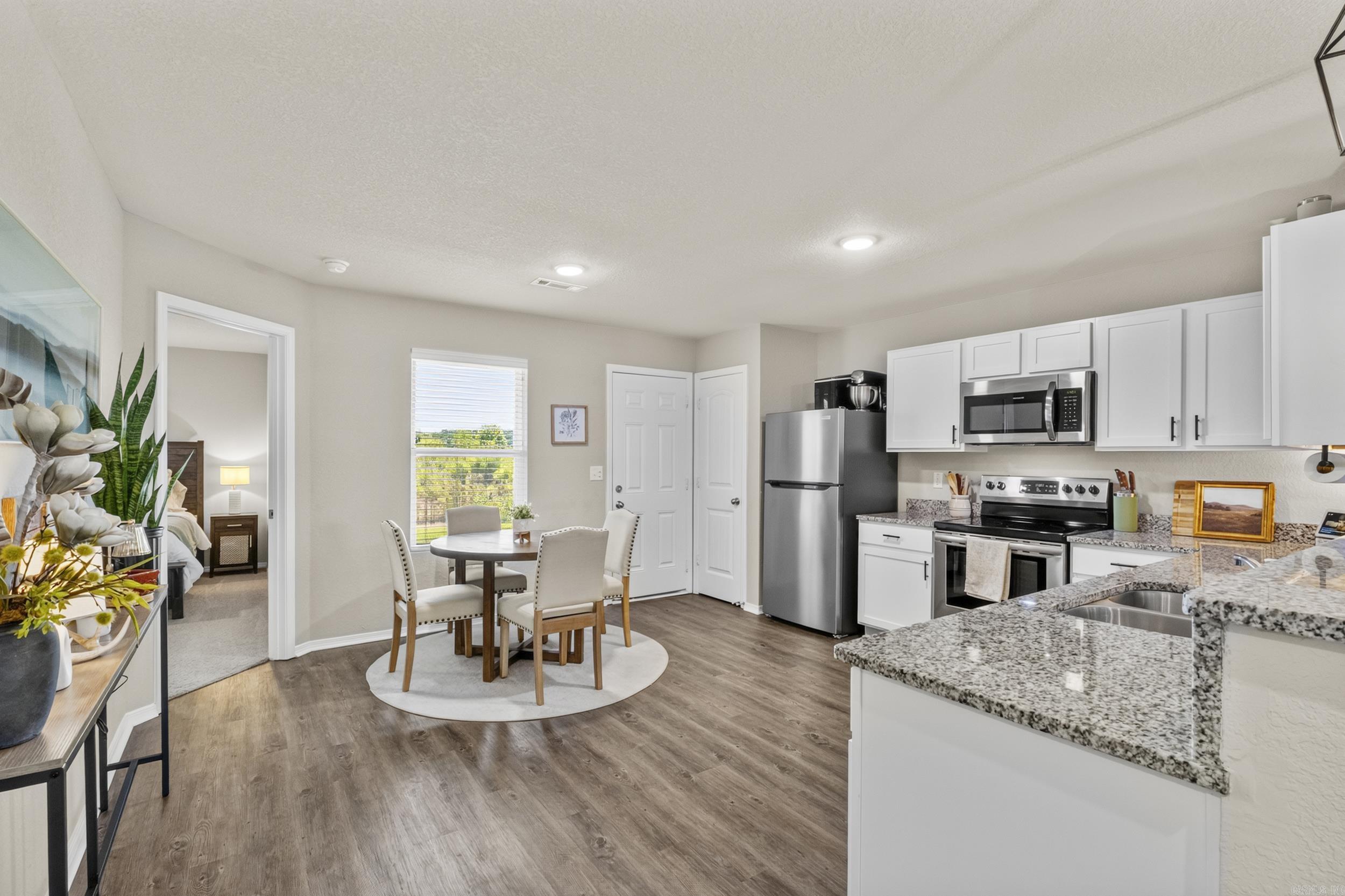 WHITE OAK CROSSING - Residential