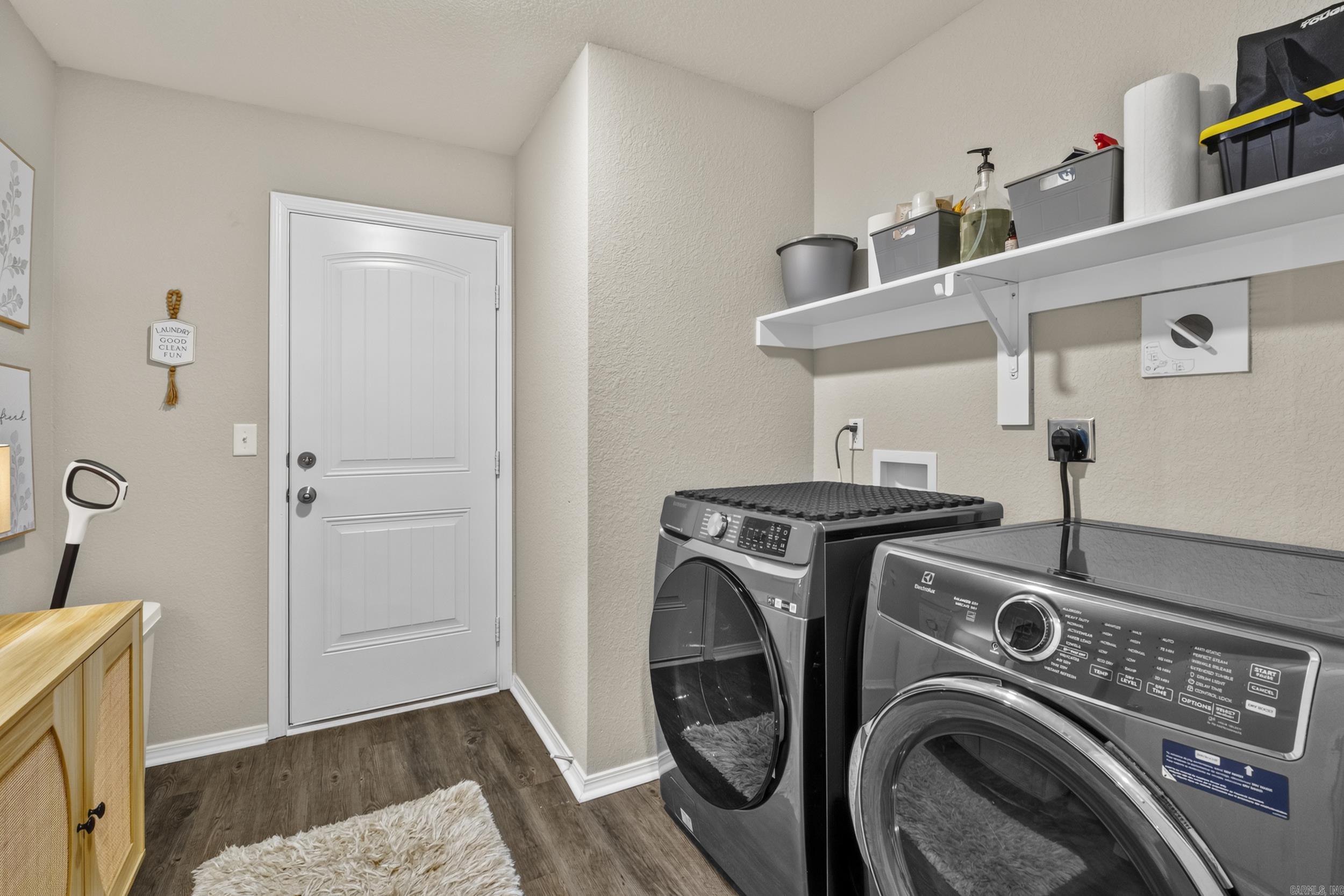 WHITE OAK CROSSING - Residential