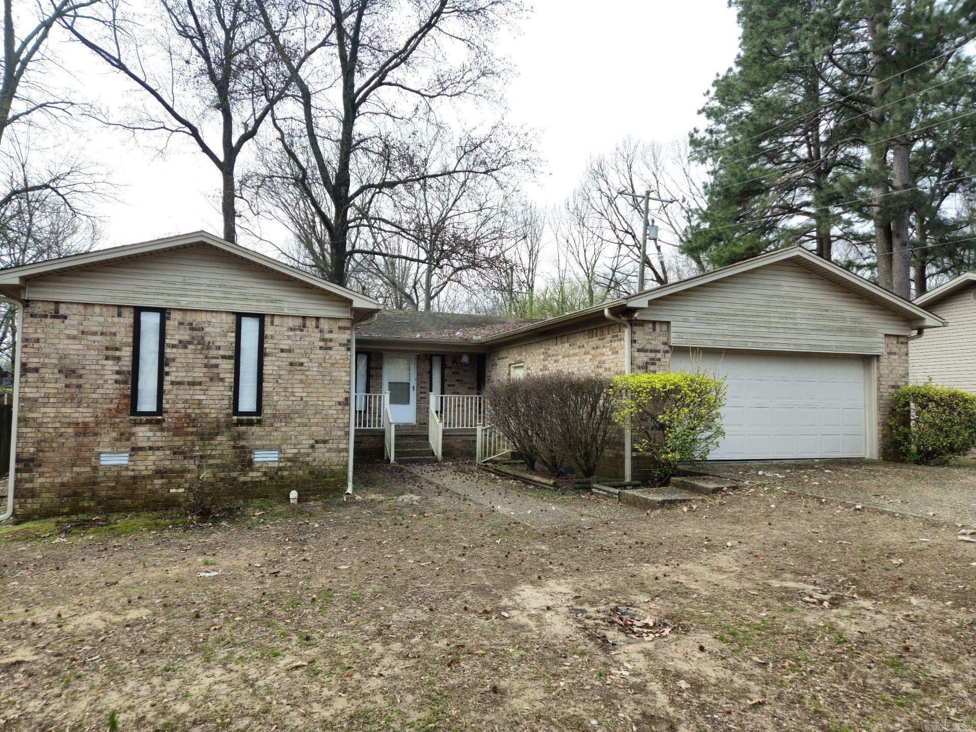 Cute and Cozy 3 bedroom 2 bath home for rent in the Little Big Horn Estates subdivision of Sherwood. Easy access to freeway and just minutes to local mall, as well as a wide range of shopping, dining and entertainment choices. Must see!! More pics to come!