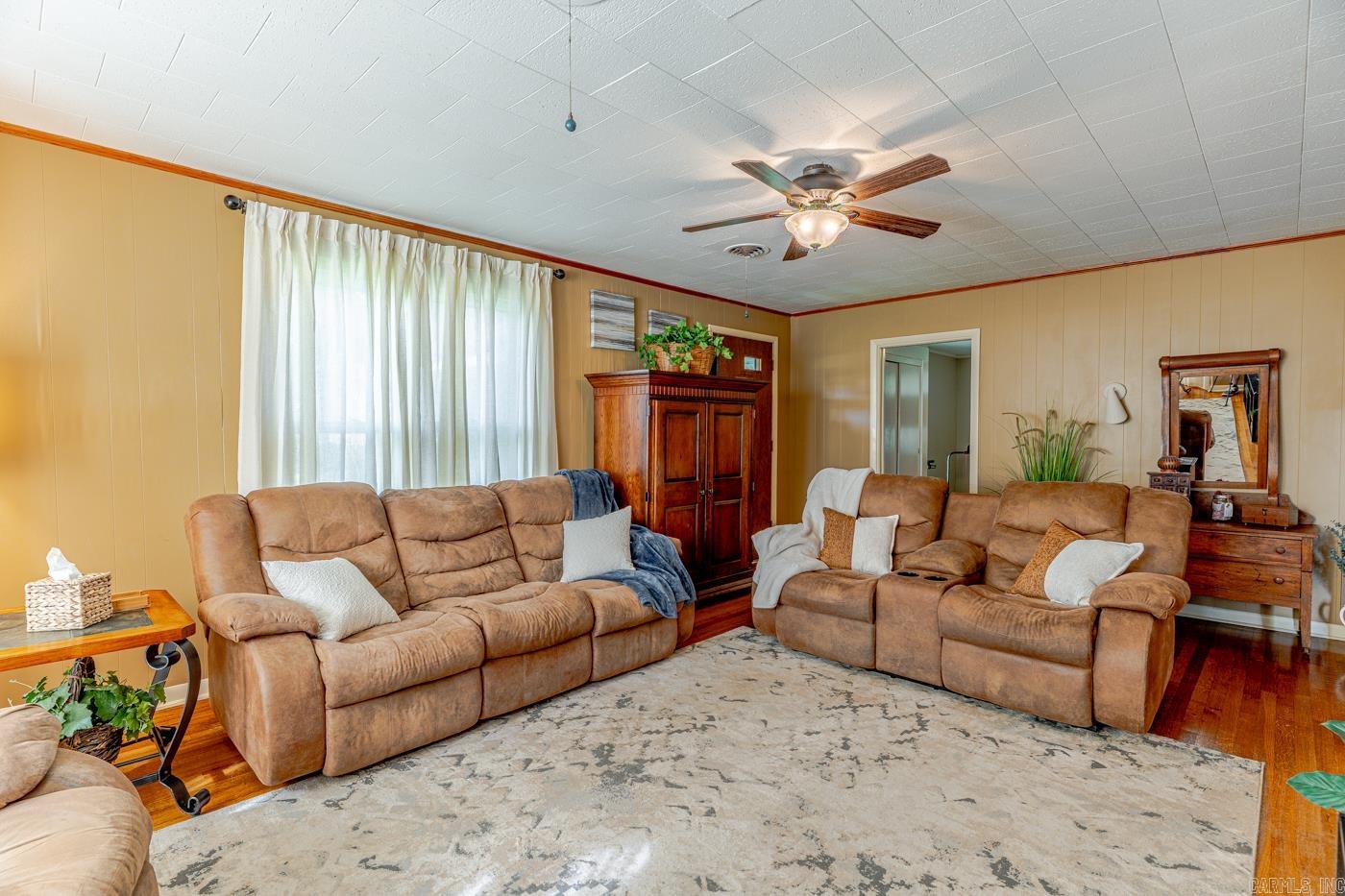 WEINER ORIGINAL - Residential