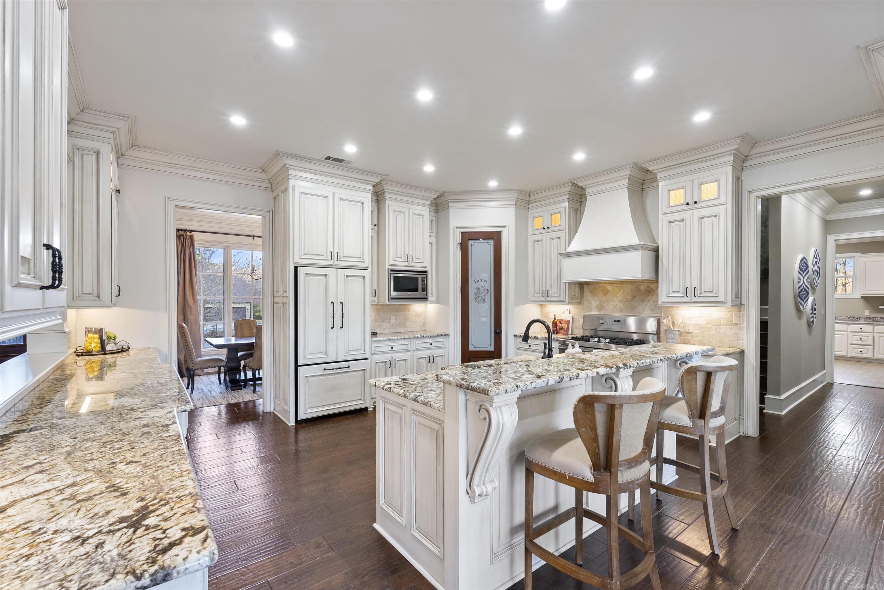 WOODLANDS EDGE - Residential