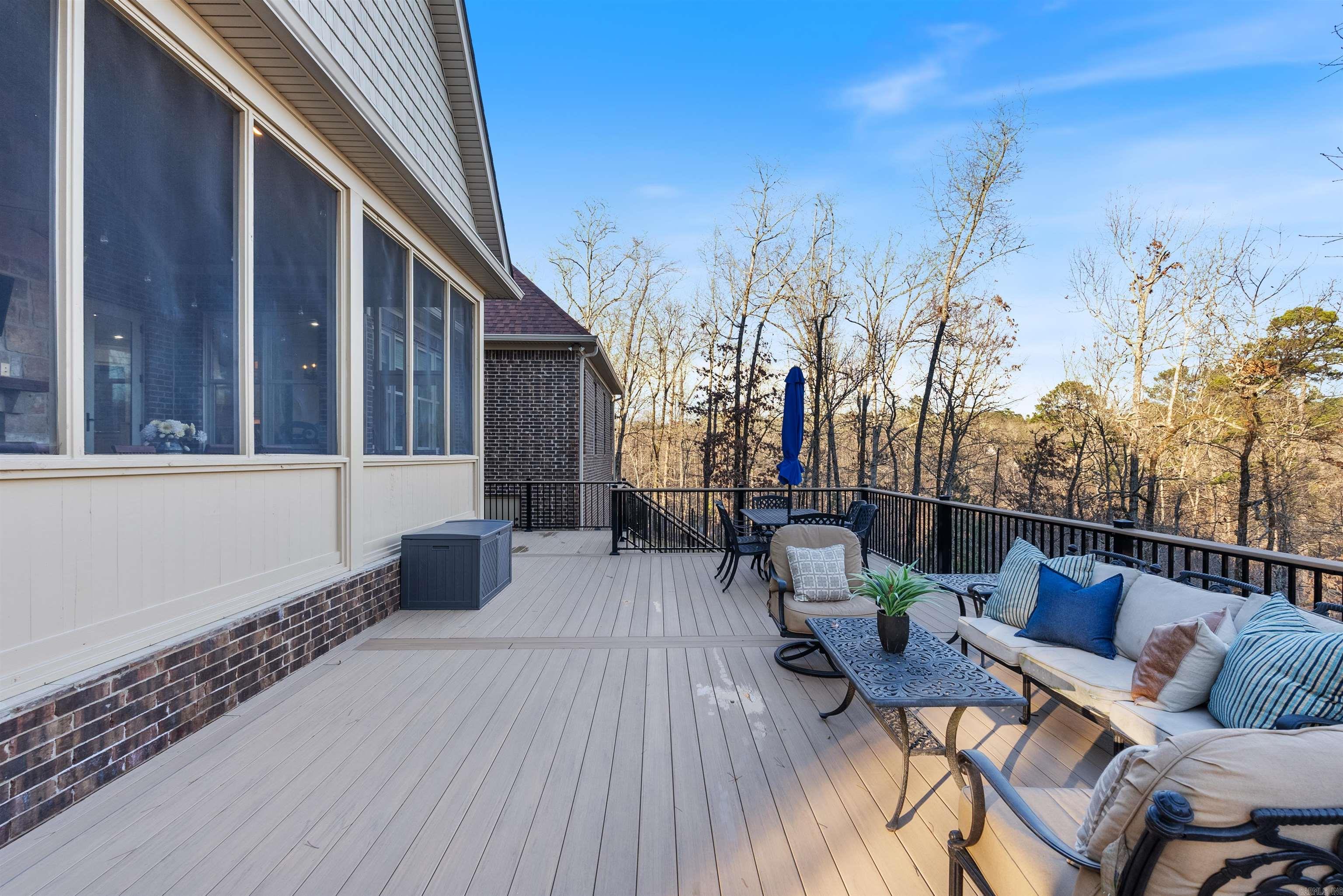 WOODLANDS EDGE - Residential