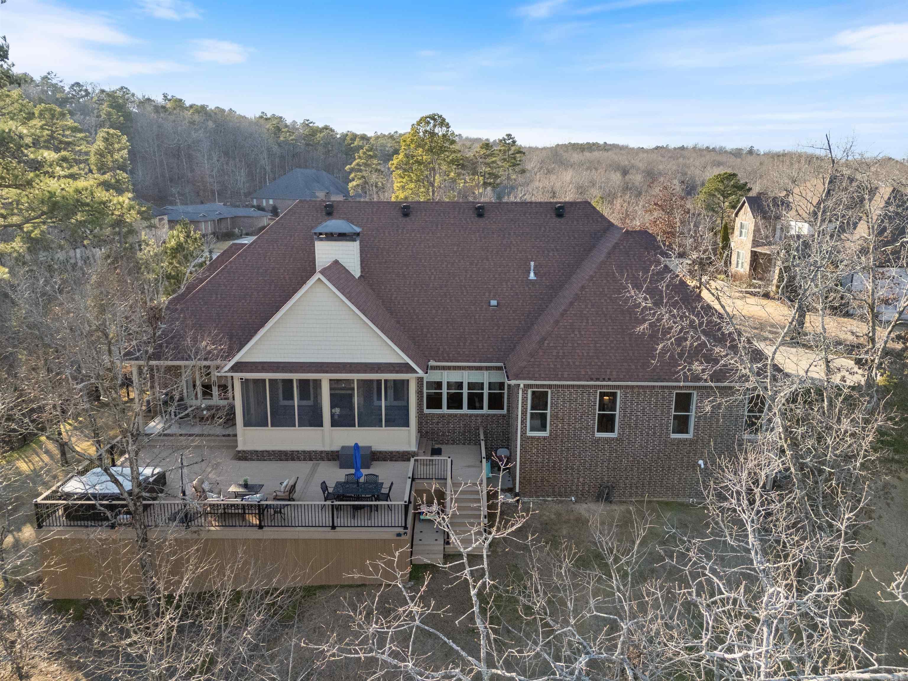 WOODLANDS EDGE - Residential
