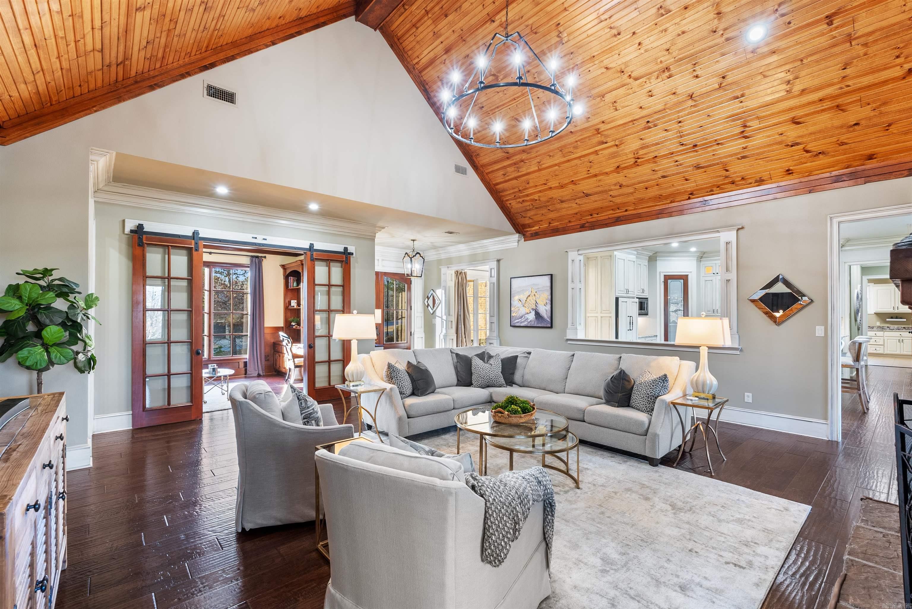 WOODLANDS EDGE - Residential