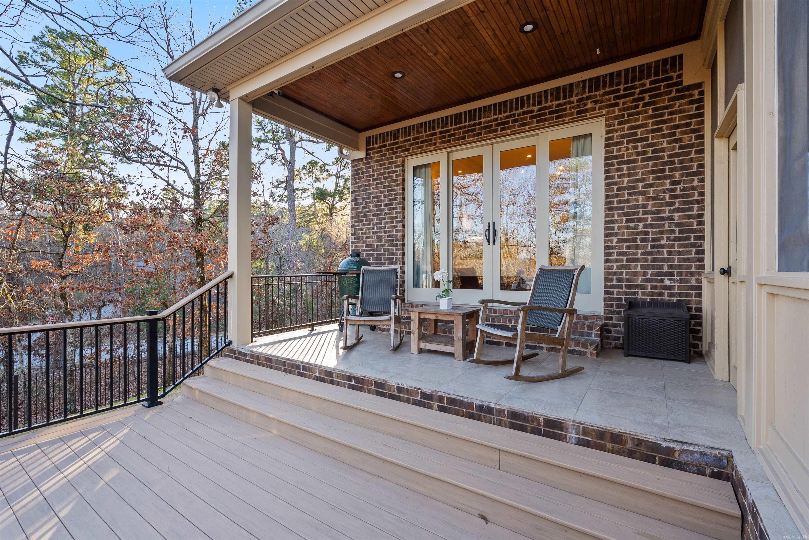 WOODLANDS EDGE - Residential