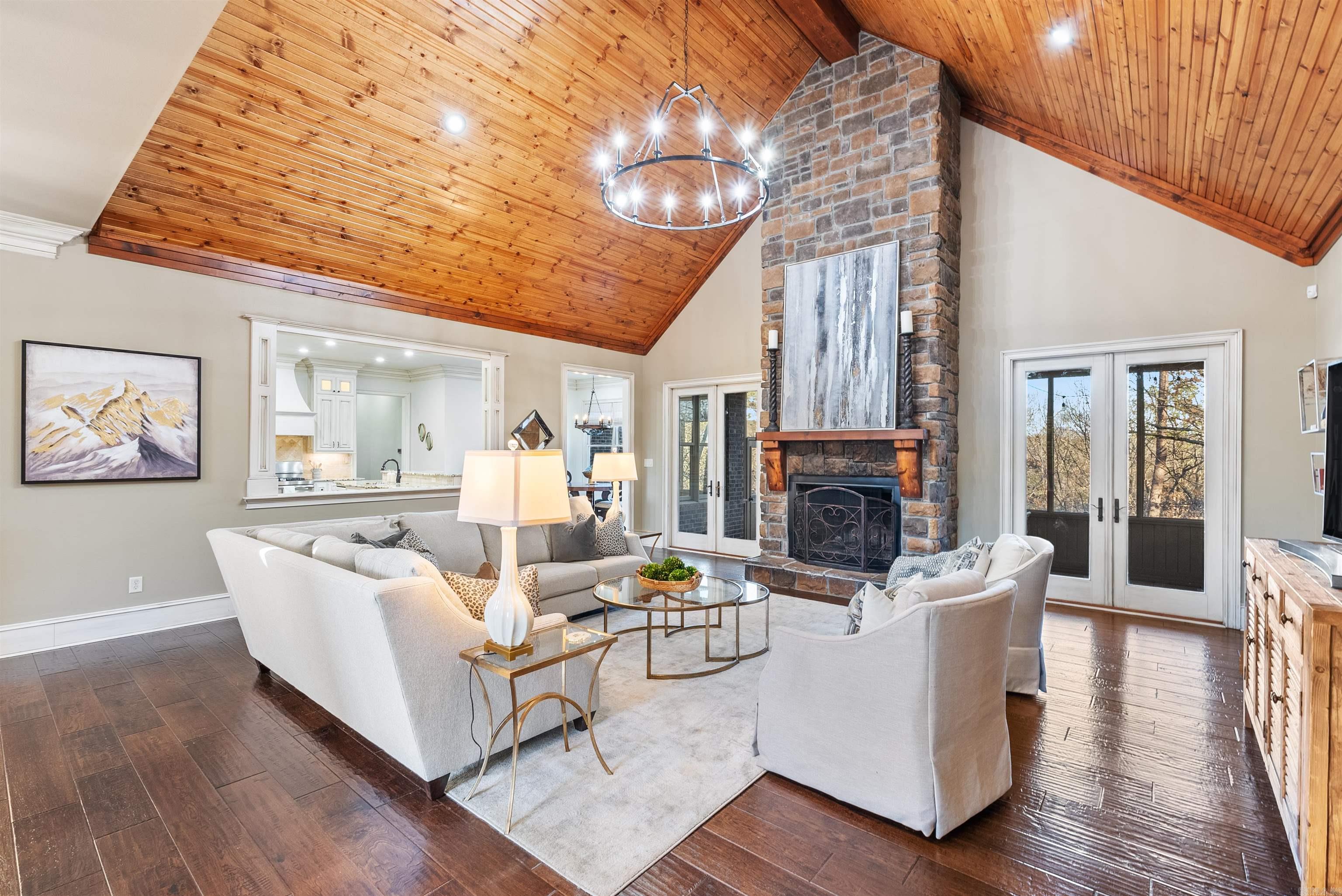 WOODLANDS EDGE - Residential