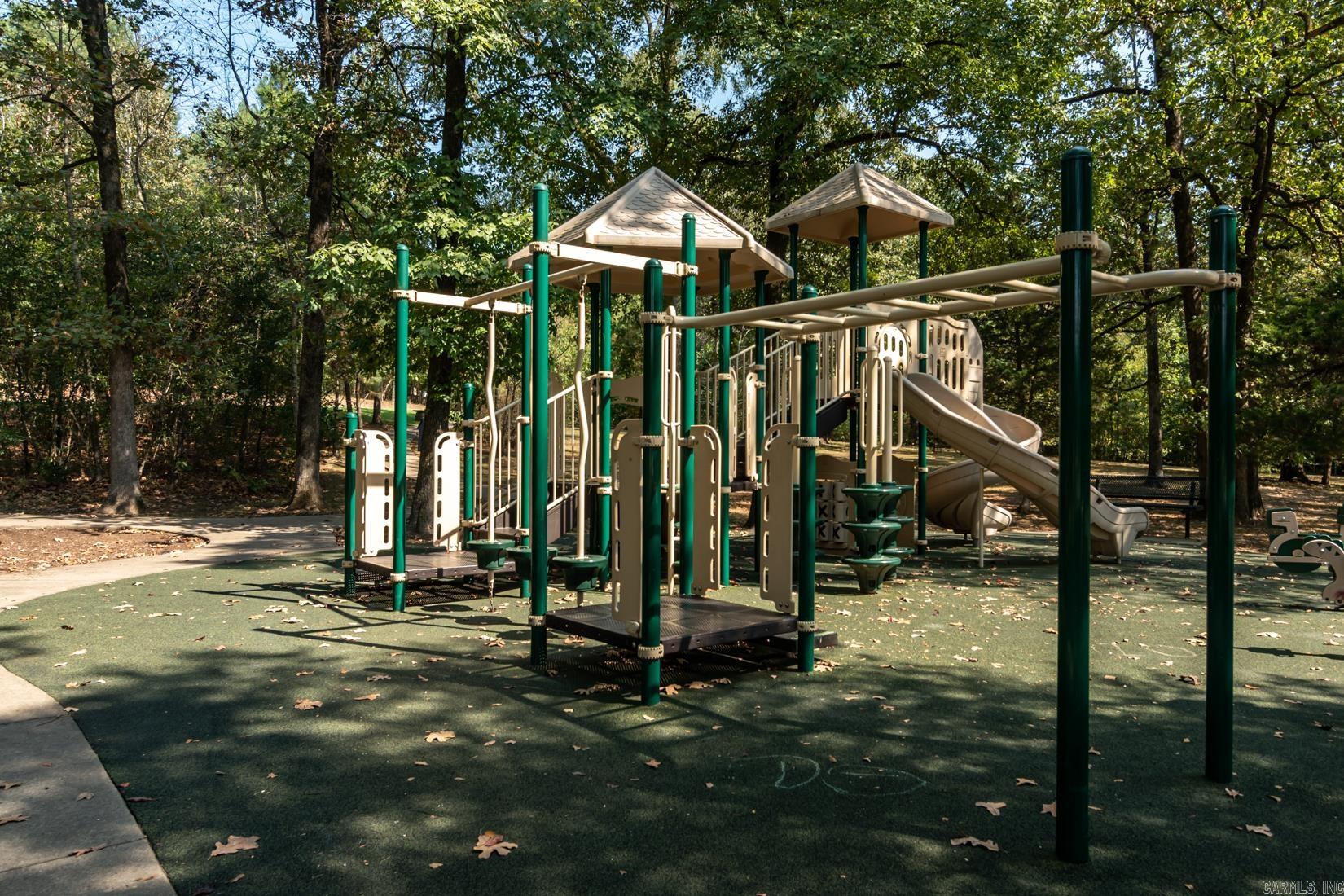 WOODLANDS EDGE - Residential