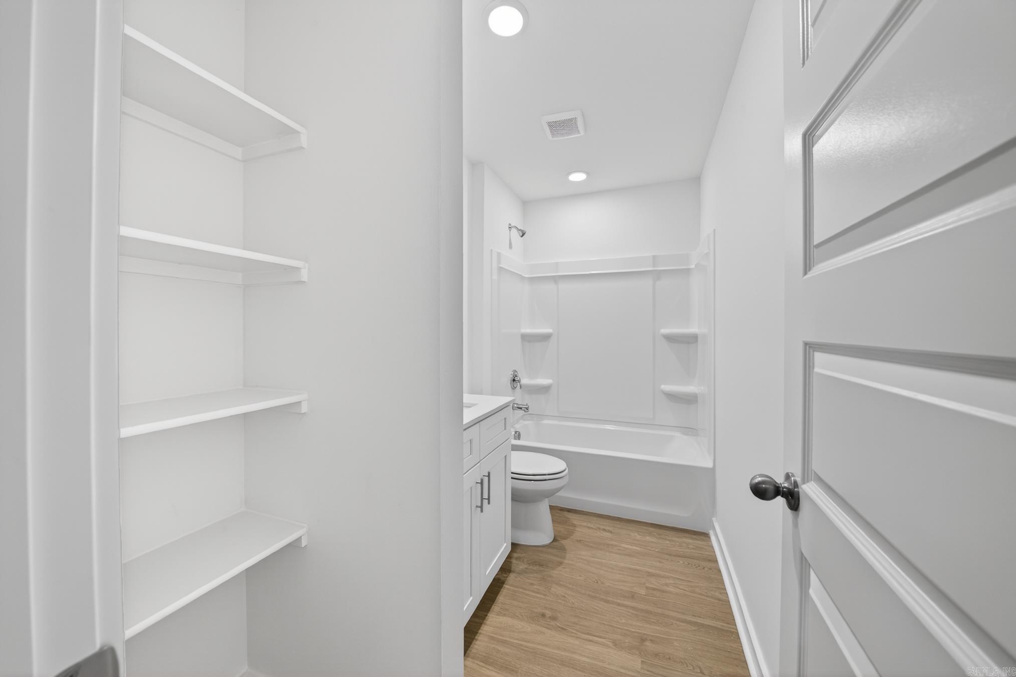 WOLFSBRIDGE @ CABOT PH 1-A - Residential Lease