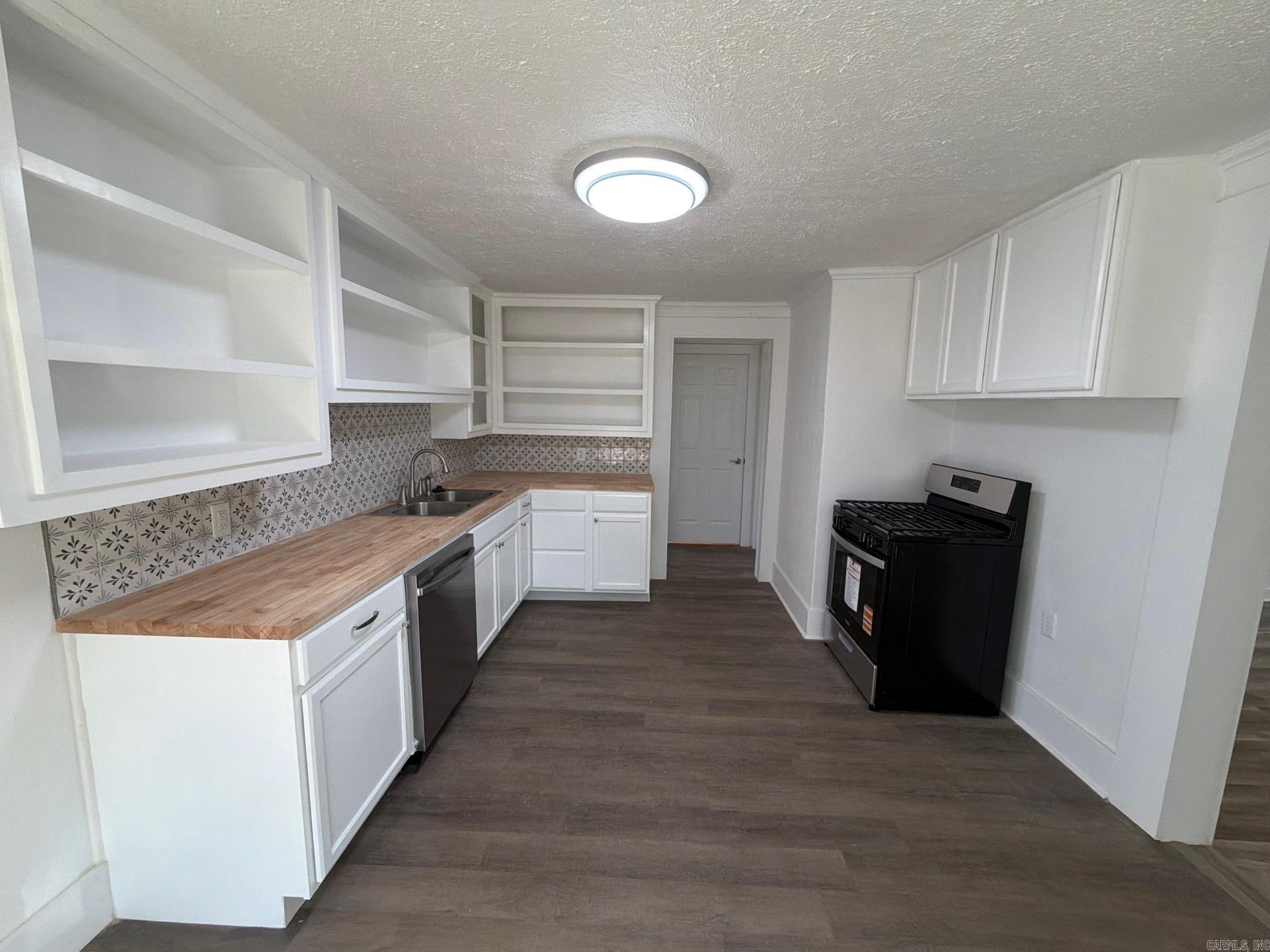 WOODLAWN HEIGHTS - Residential