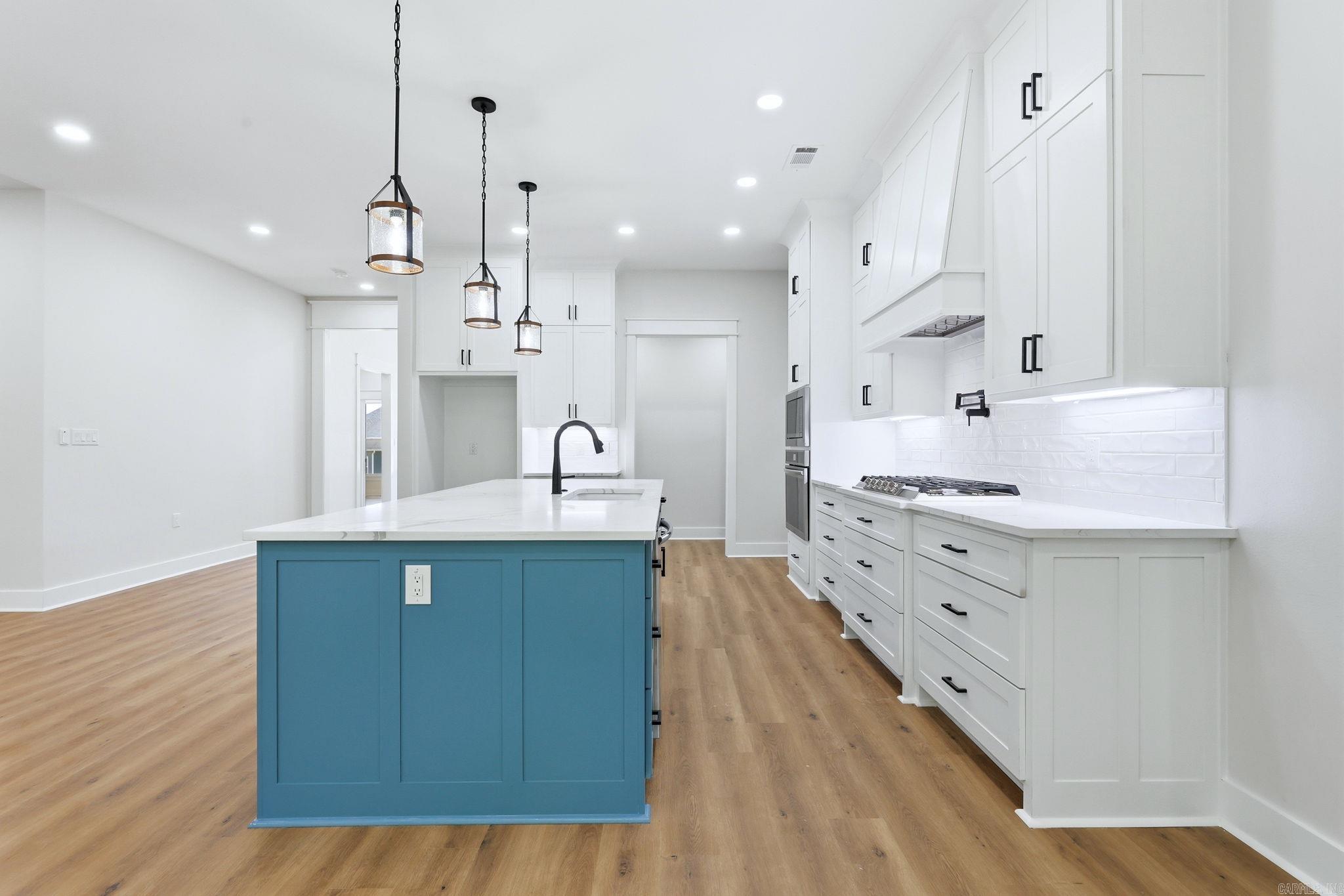 MIDTOWN BRYANT - Residential