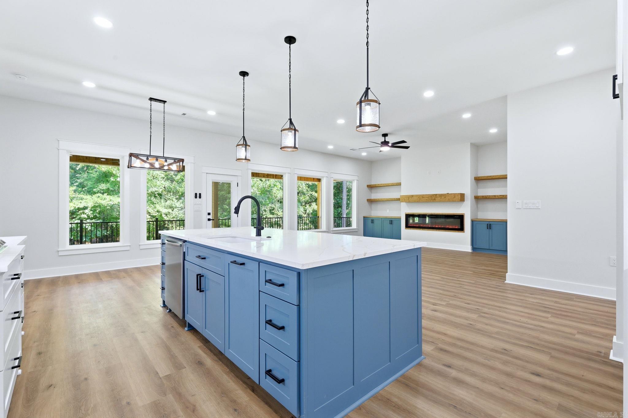 MIDTOWN BRYANT - Residential