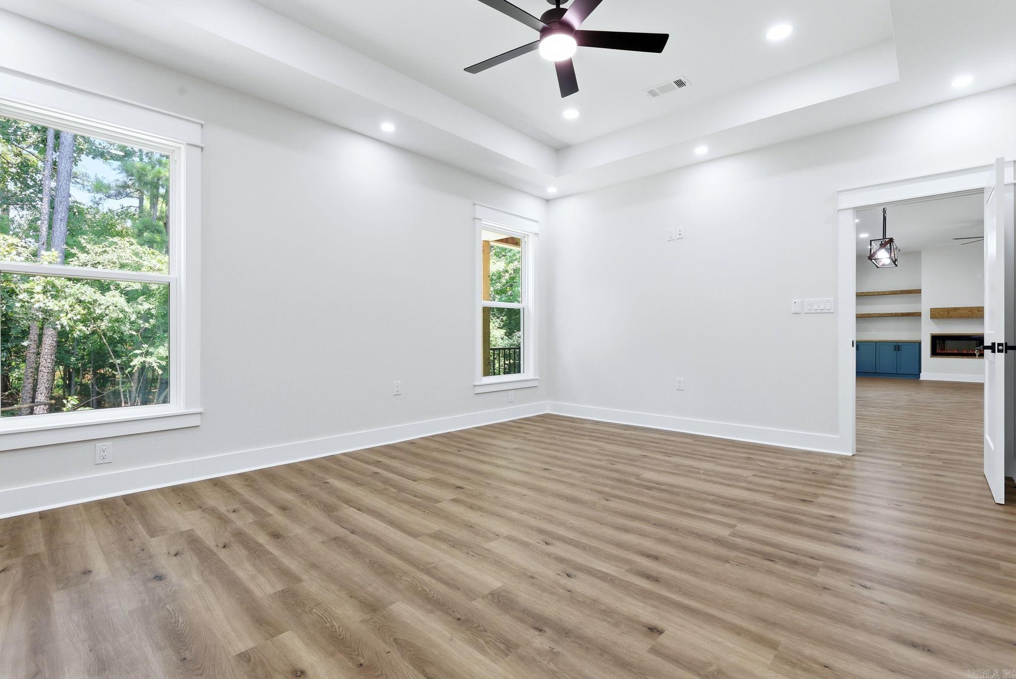 MIDTOWN BRYANT - Residential