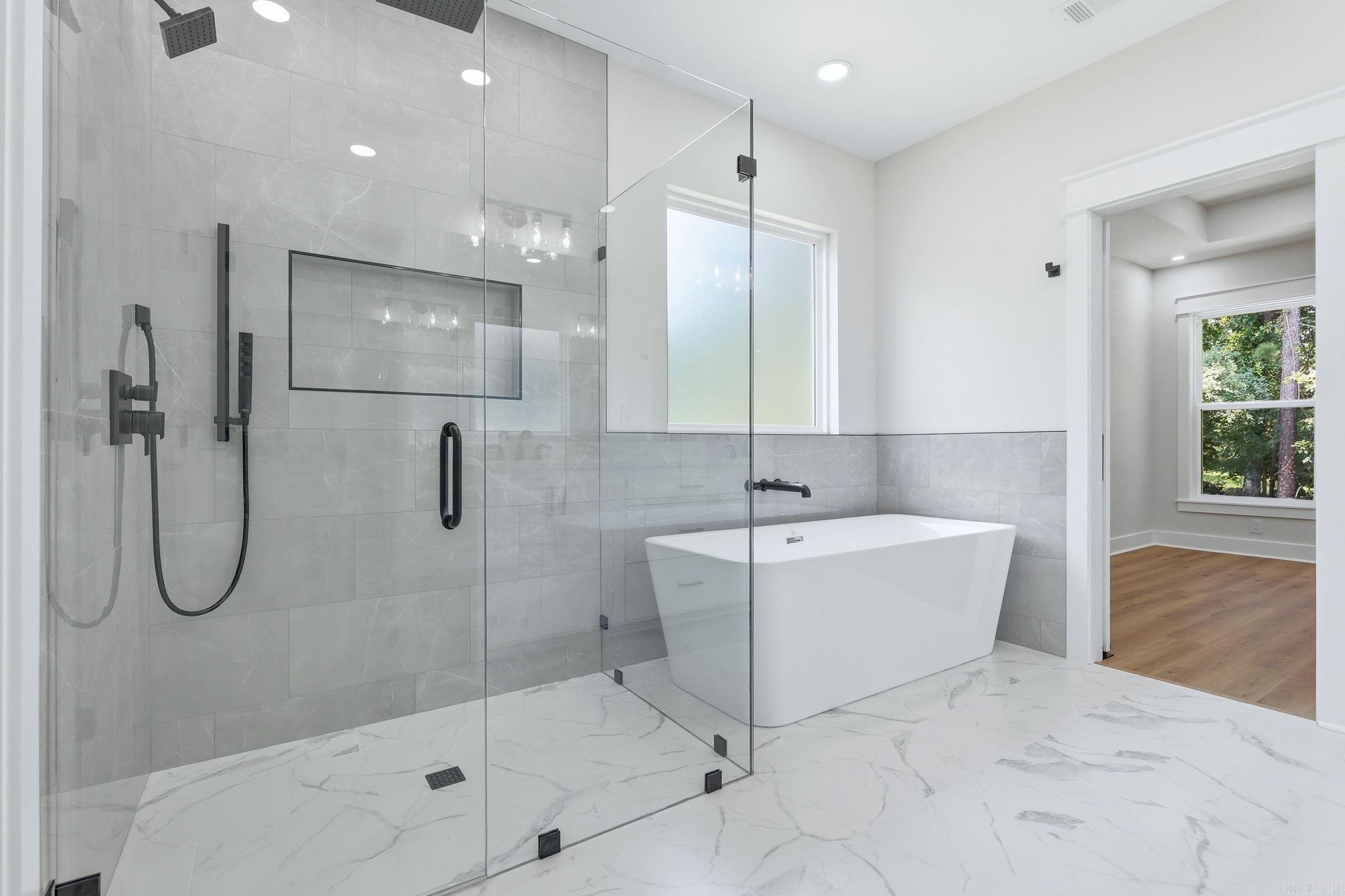 MIDTOWN BRYANT - Residential