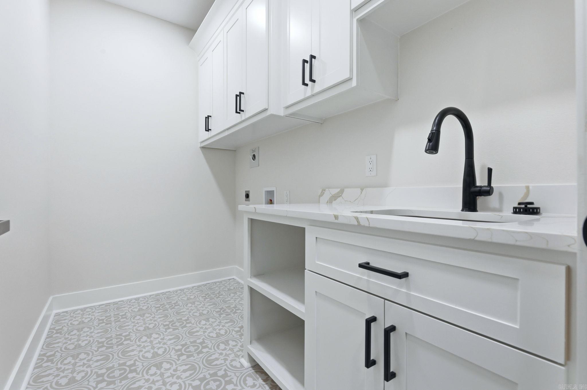 MIDTOWN BRYANT - Residential