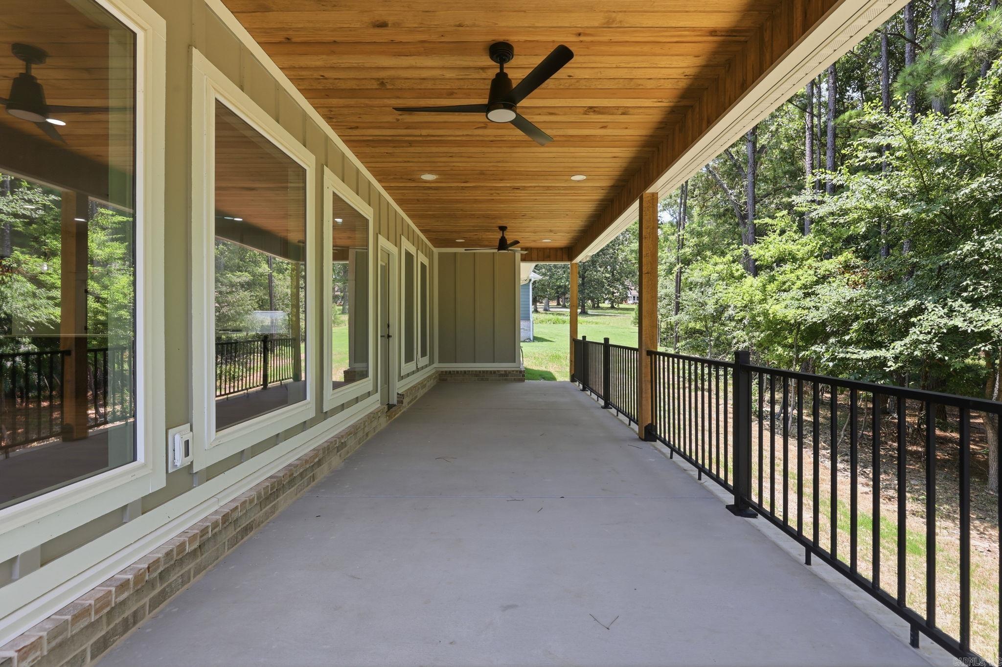MIDTOWN BRYANT - Residential