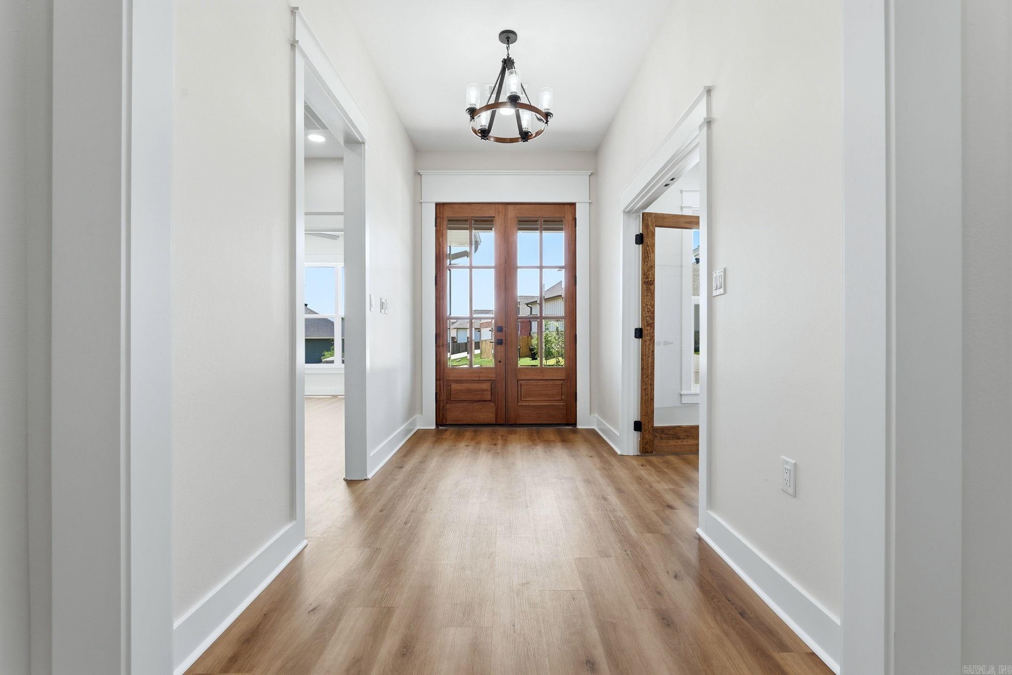 MIDTOWN BRYANT - Residential