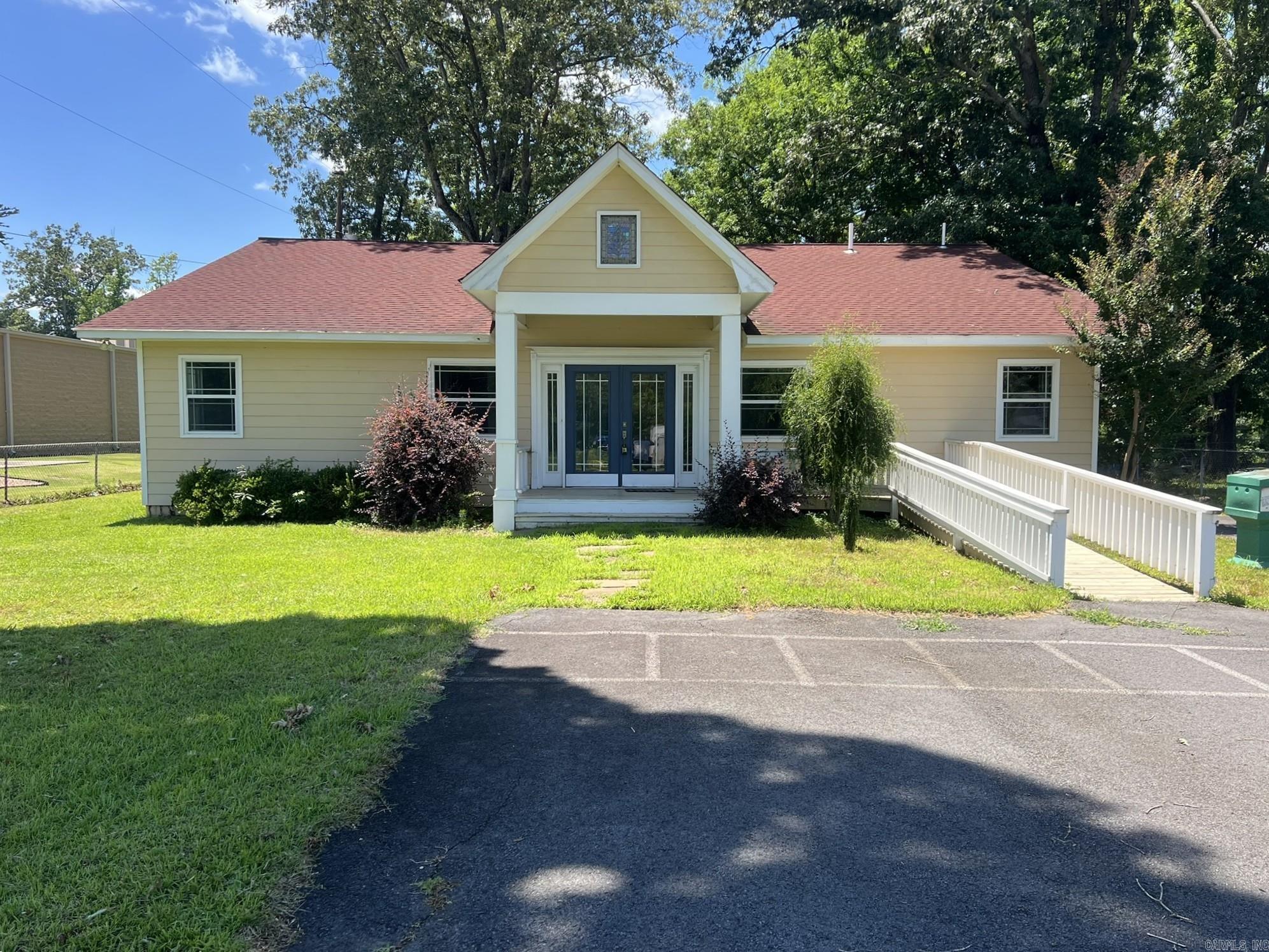 NO RESERVE COMMERCIAL REAL ESTATE AUCTOIN - FRI, JULY 17, 9:00AM - Blackmon Auctions and Thomas Blackmon Realty will AUCTION three commercial properties in Mayflower, AR on Friday, July 17th at 9:00am. SELLING REGARDLESS OF PRICE, these properties are positioned along the well traveled Hwy 365 corridor. These Mayflower properties offer excellent visibility, easy access, and strong potential for a variety of commercial or mixed use purposes. Located just minutes from I 40 and centrally placed between Conway and Little Rock, these sites provide a strategic location for businesses seeking convenience and exposure.  Featuring level, usable layouts with direct highway frontage, make these properties ideal for retail, service operations, office use, or redevelopment. Whether you’re an investor looking for a high traffic location or an owner user seeking a site with immediate functionality, these addresses deliver opportunity and flexibility. Surrounded by established businesses and steady local traffic, all three positioned for growth in one of Central Arkansas’s most accessible corridors. Bid live or online. Pre-auction offers accepted.   Contact agent for terms of the auction.