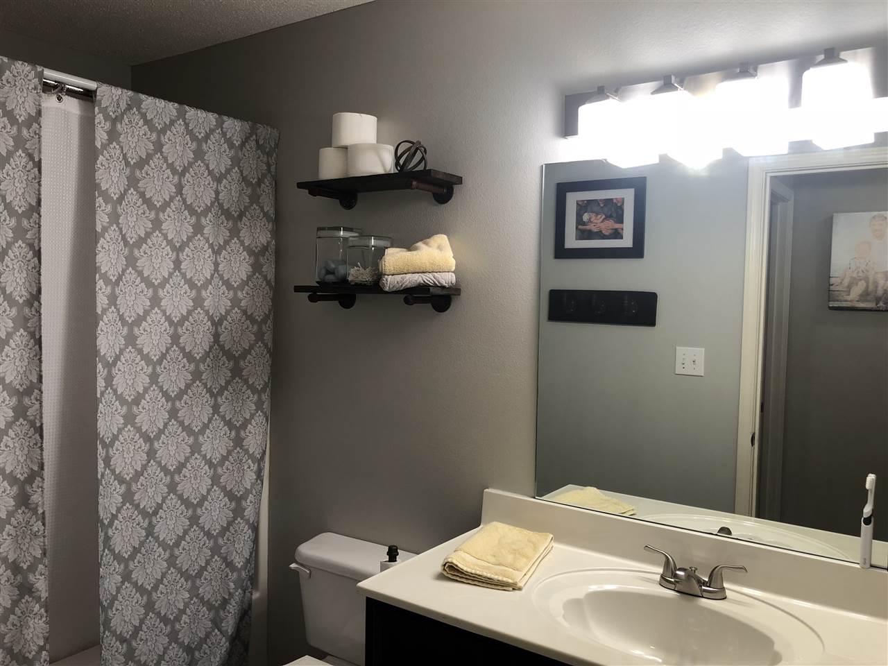 Shady Grove - Residential