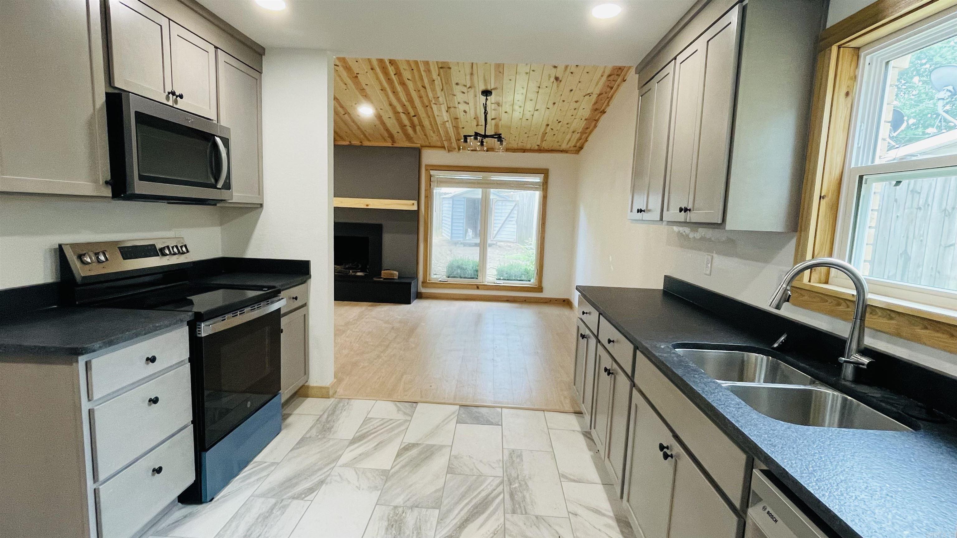 BROWNWOOD - Residential