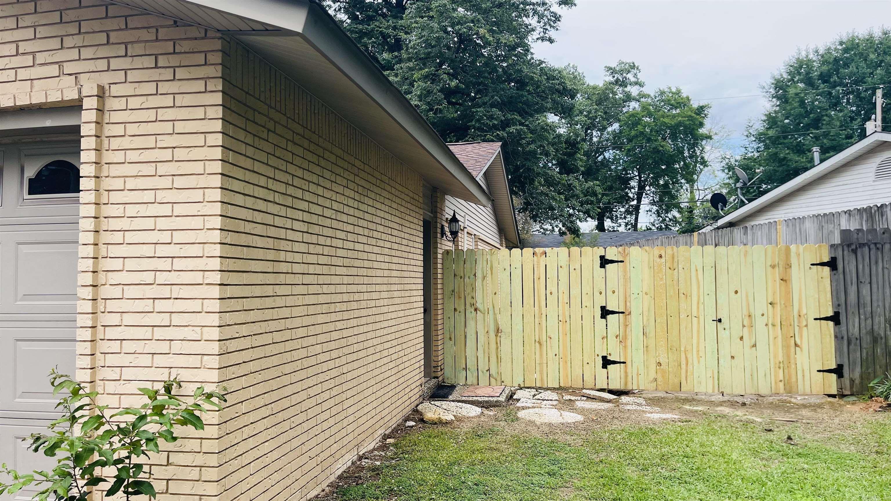 BROWNWOOD - Residential