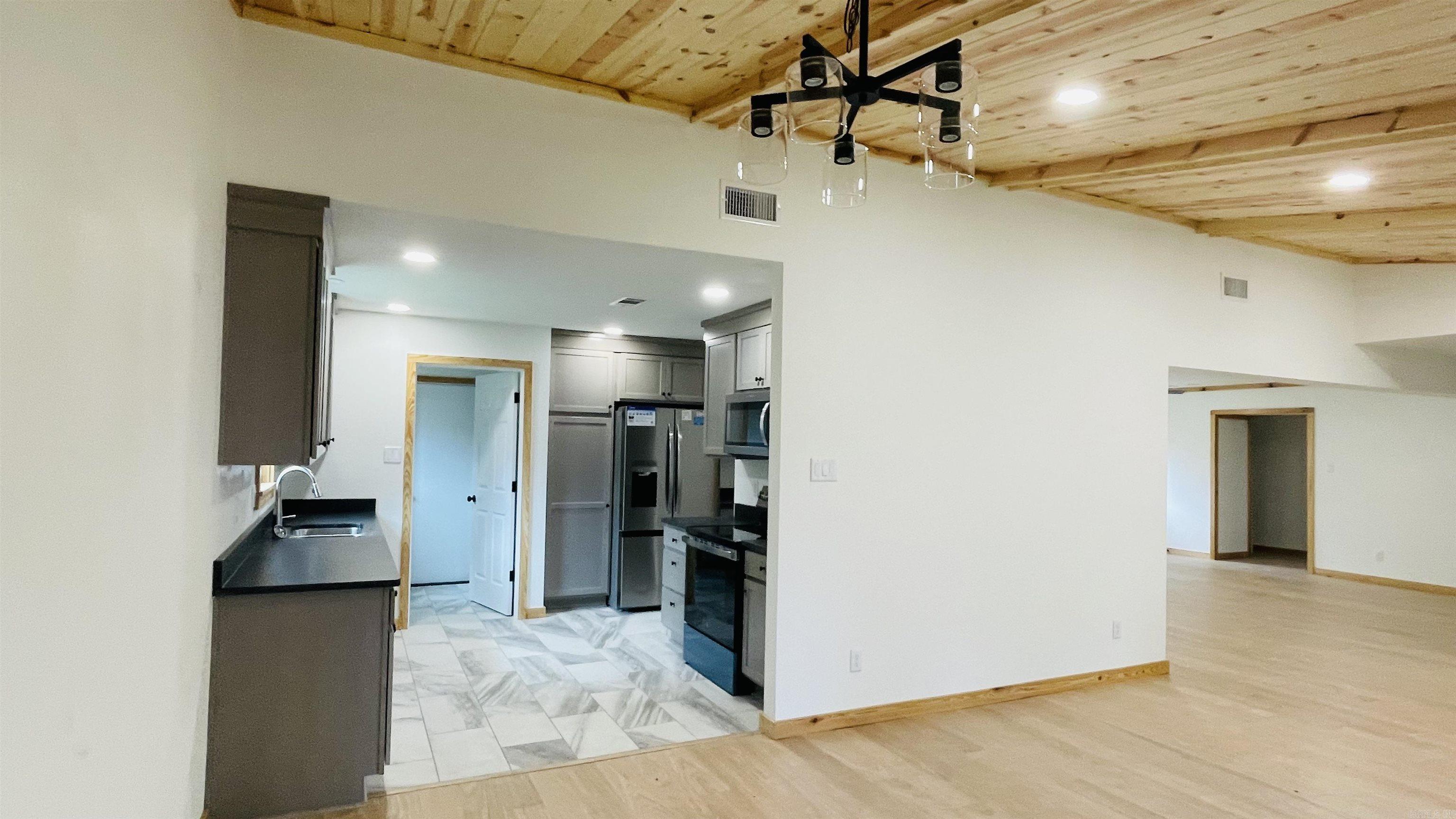 BROWNWOOD - Residential