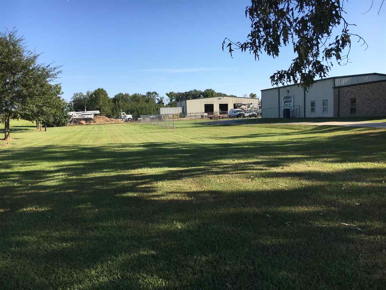 Cabot Commerce Center - Commercial Sale