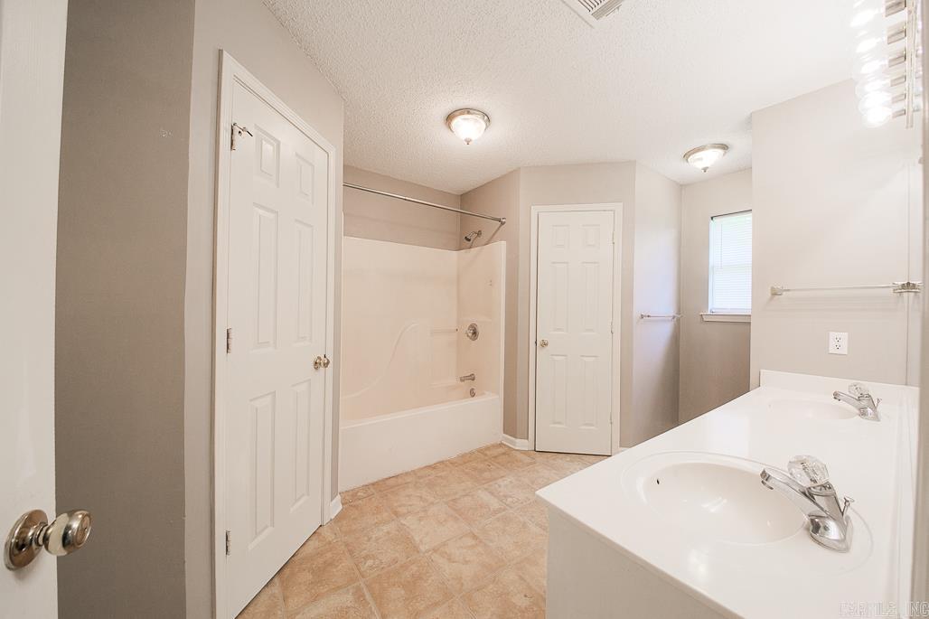 ROBINWOOD - Residential