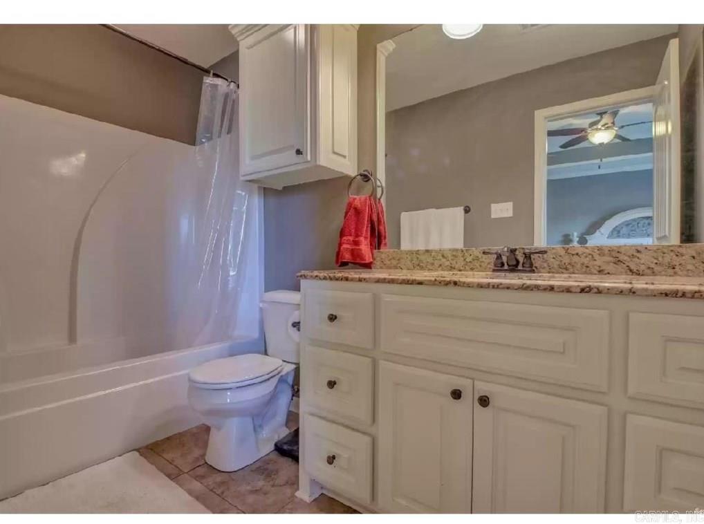TWIN LAKES PLANNED - Residential