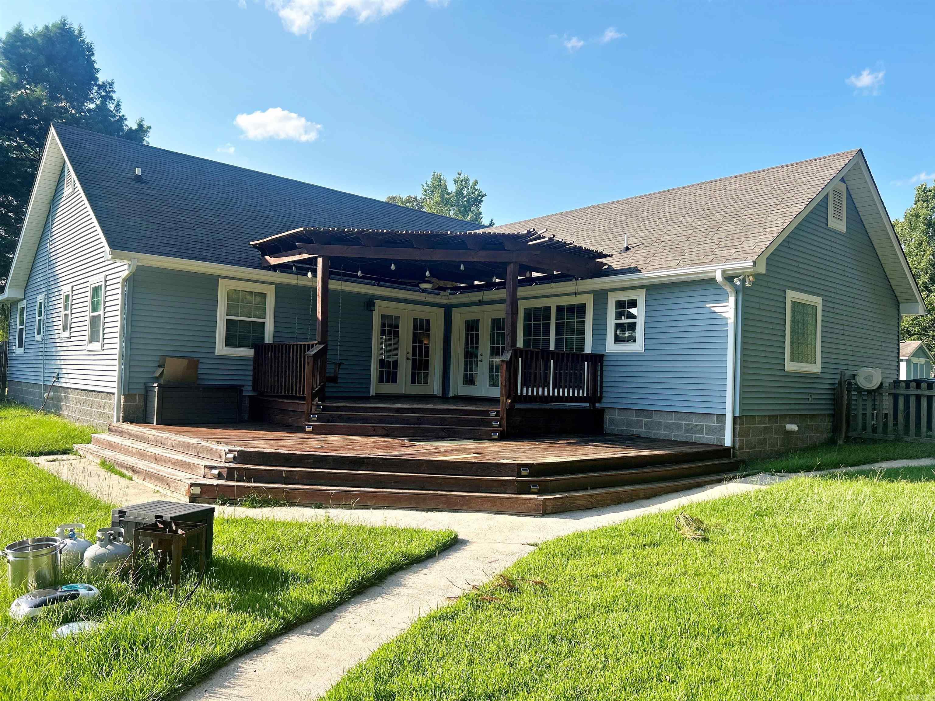 MAGNOLIA ESTATES ADDN - Residential