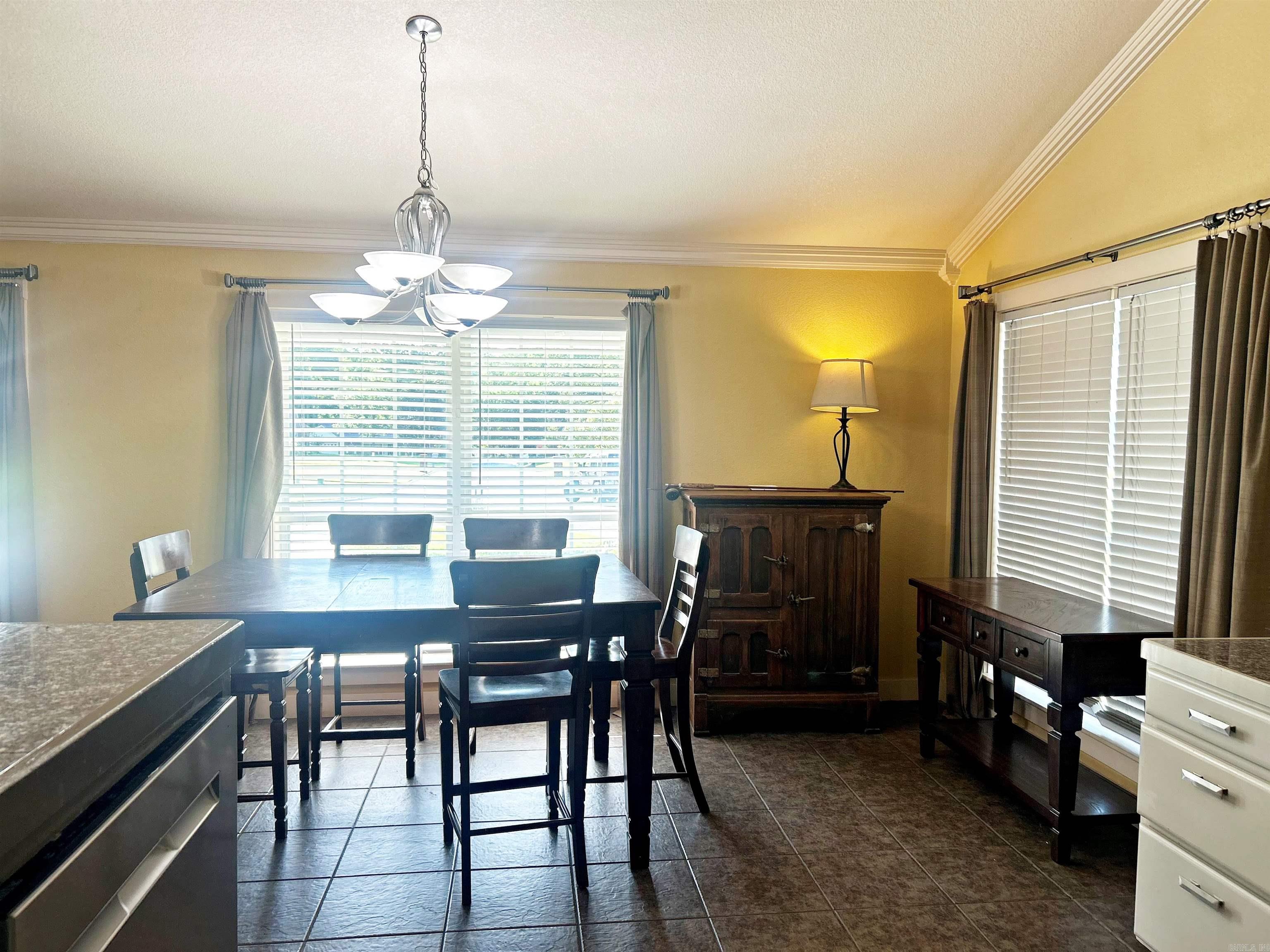 MAGNOLIA ESTATES ADDN - Residential