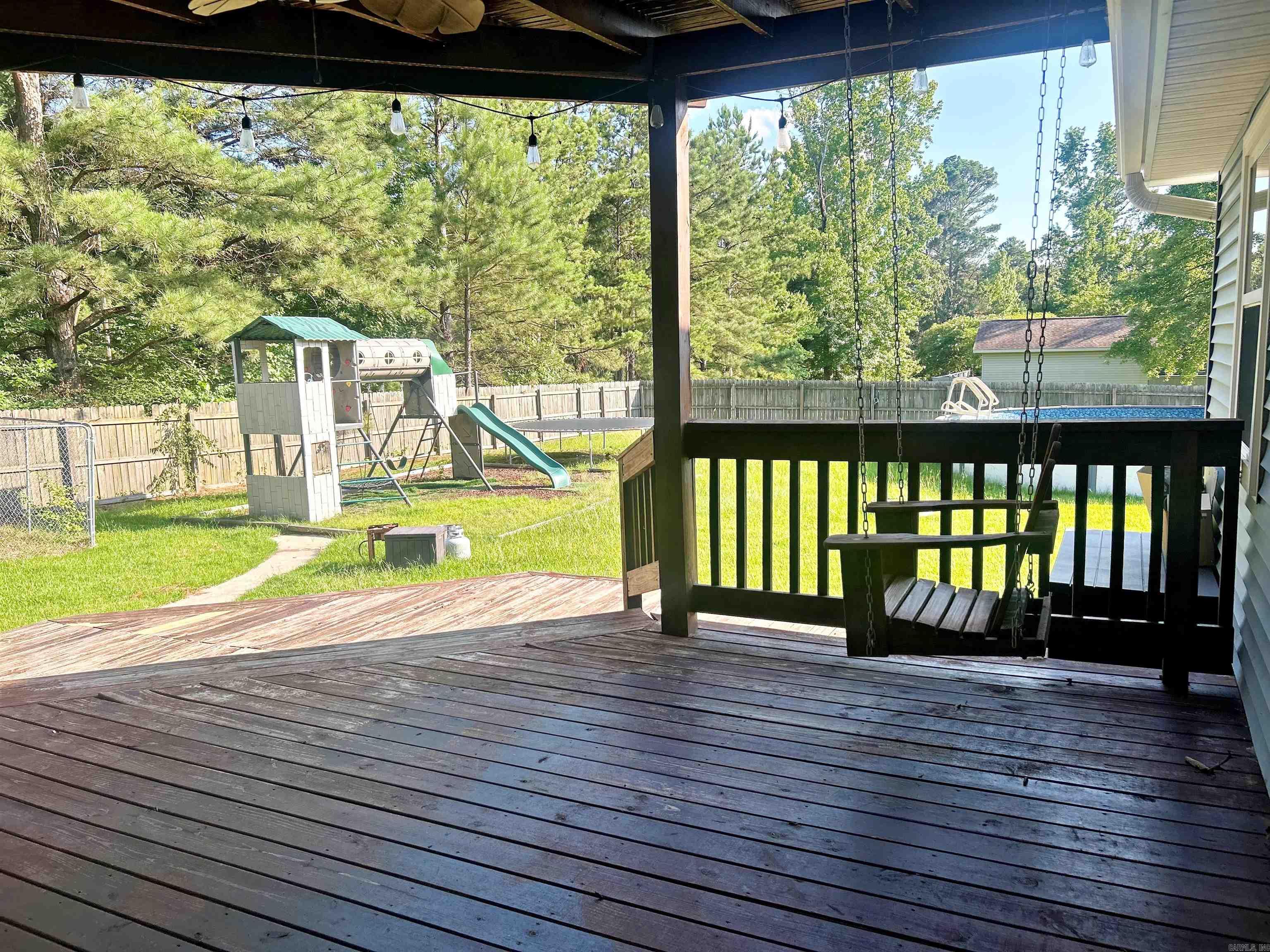 MAGNOLIA ESTATES ADDN - Residential