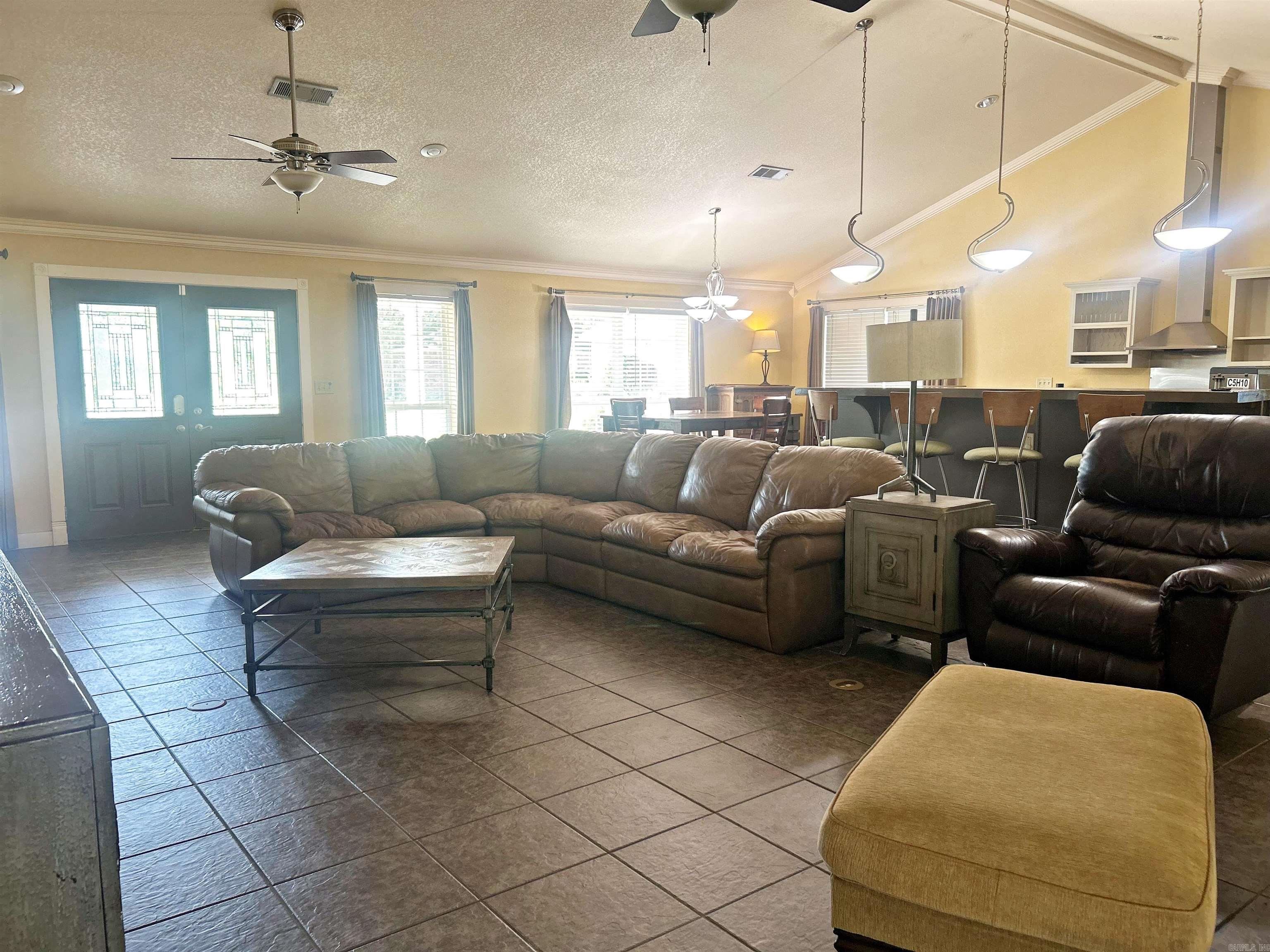 MAGNOLIA ESTATES ADDN - Residential