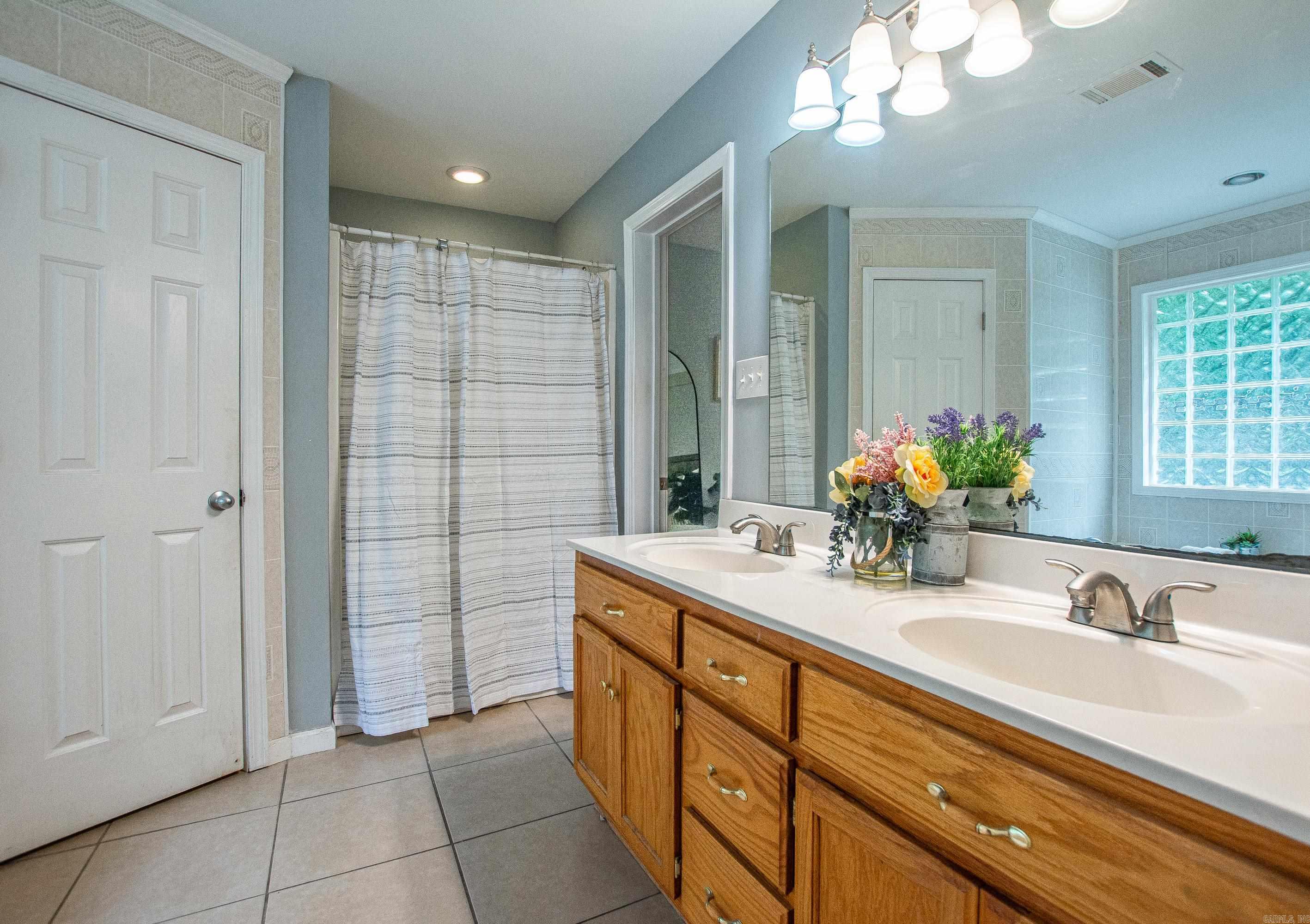 OAK GROVE ESTATES - Residential