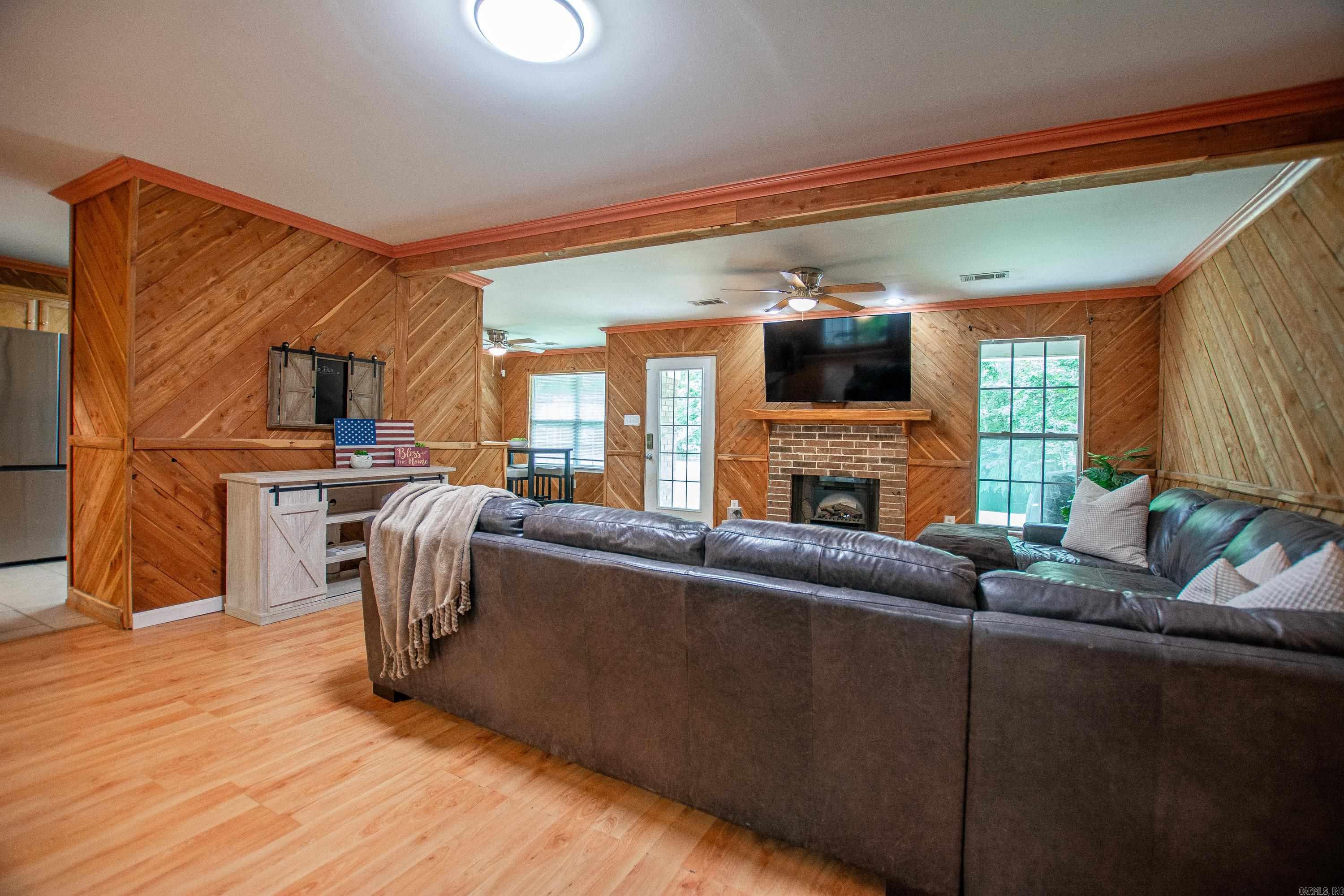 OAK GROVE ESTATES - Residential
