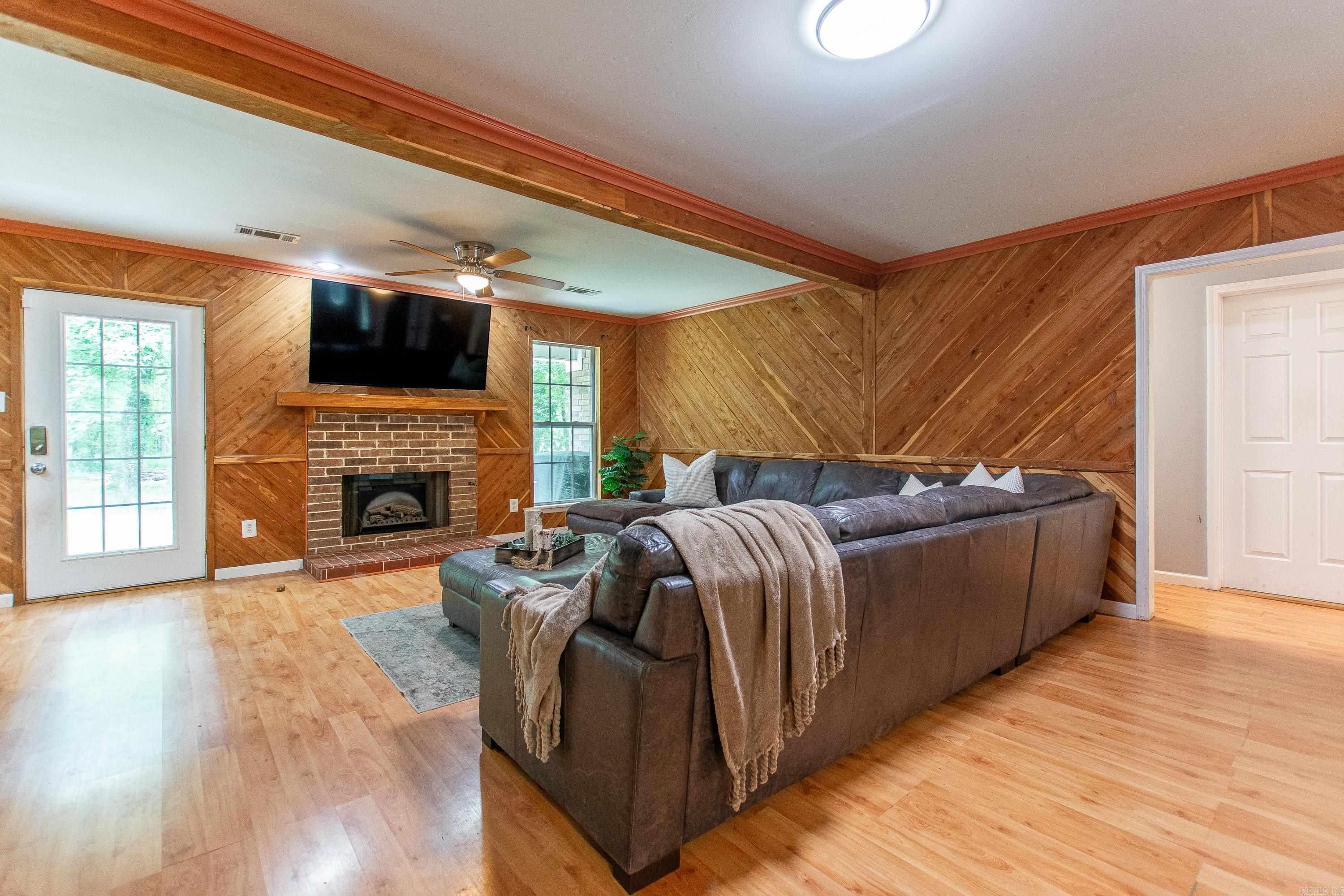 OAK GROVE ESTATES - Residential