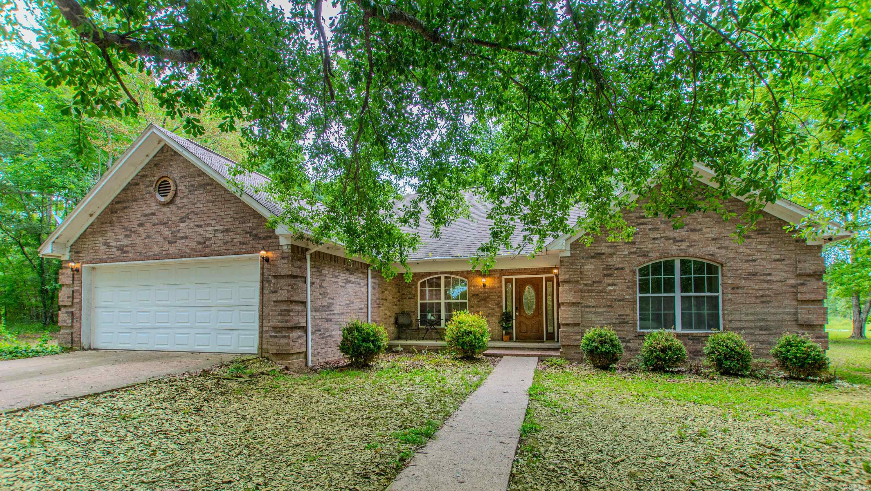 OAK GROVE ESTATES - Residential