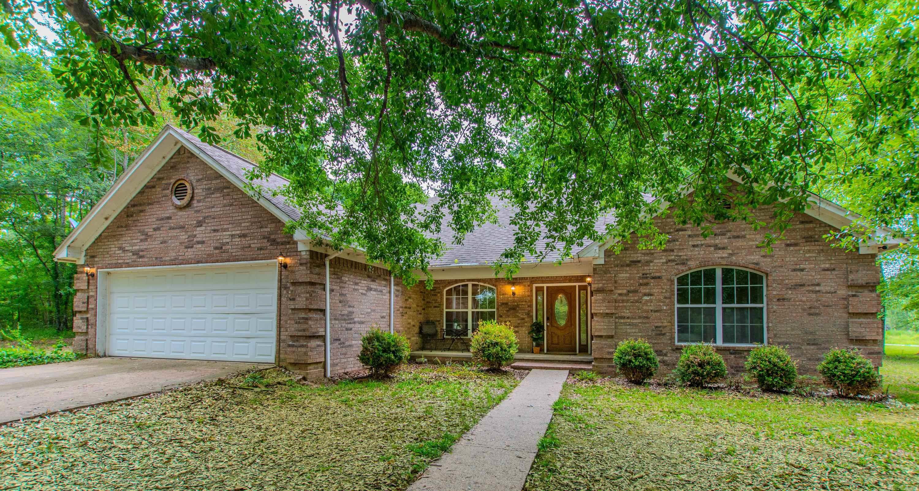 OAK GROVE ESTATES - Residential