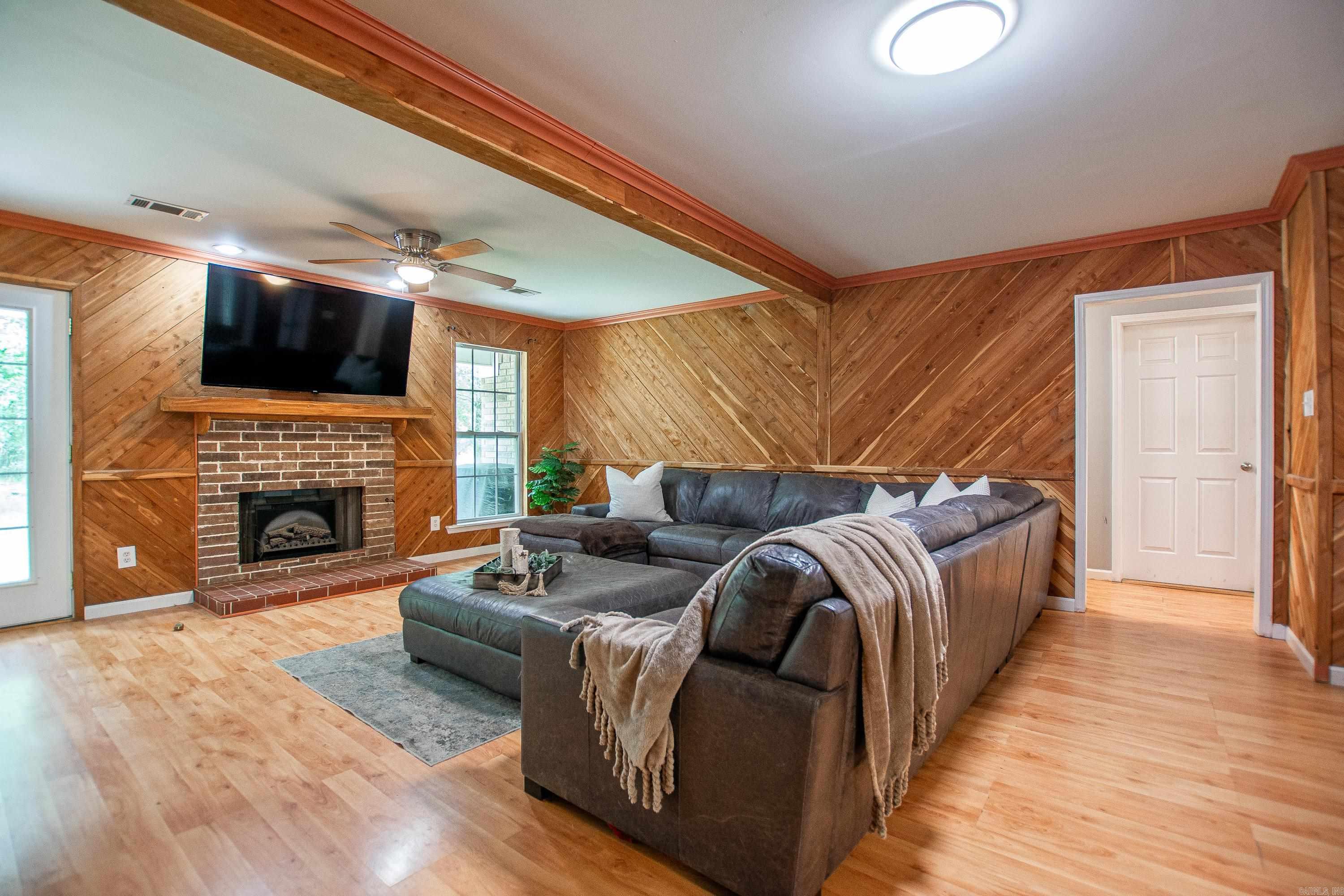 OAK GROVE ESTATES - Residential