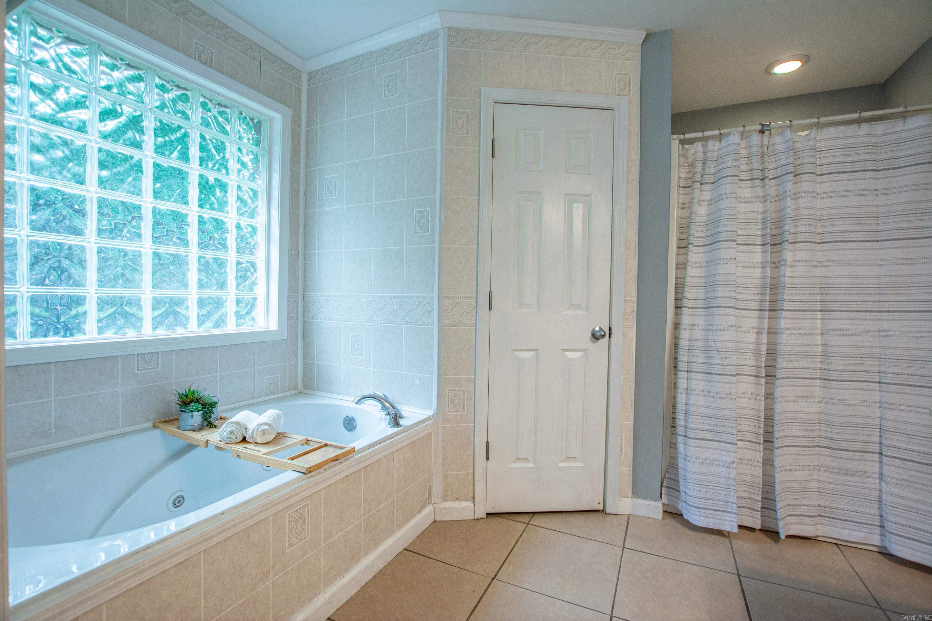 OAK GROVE ESTATES - Residential