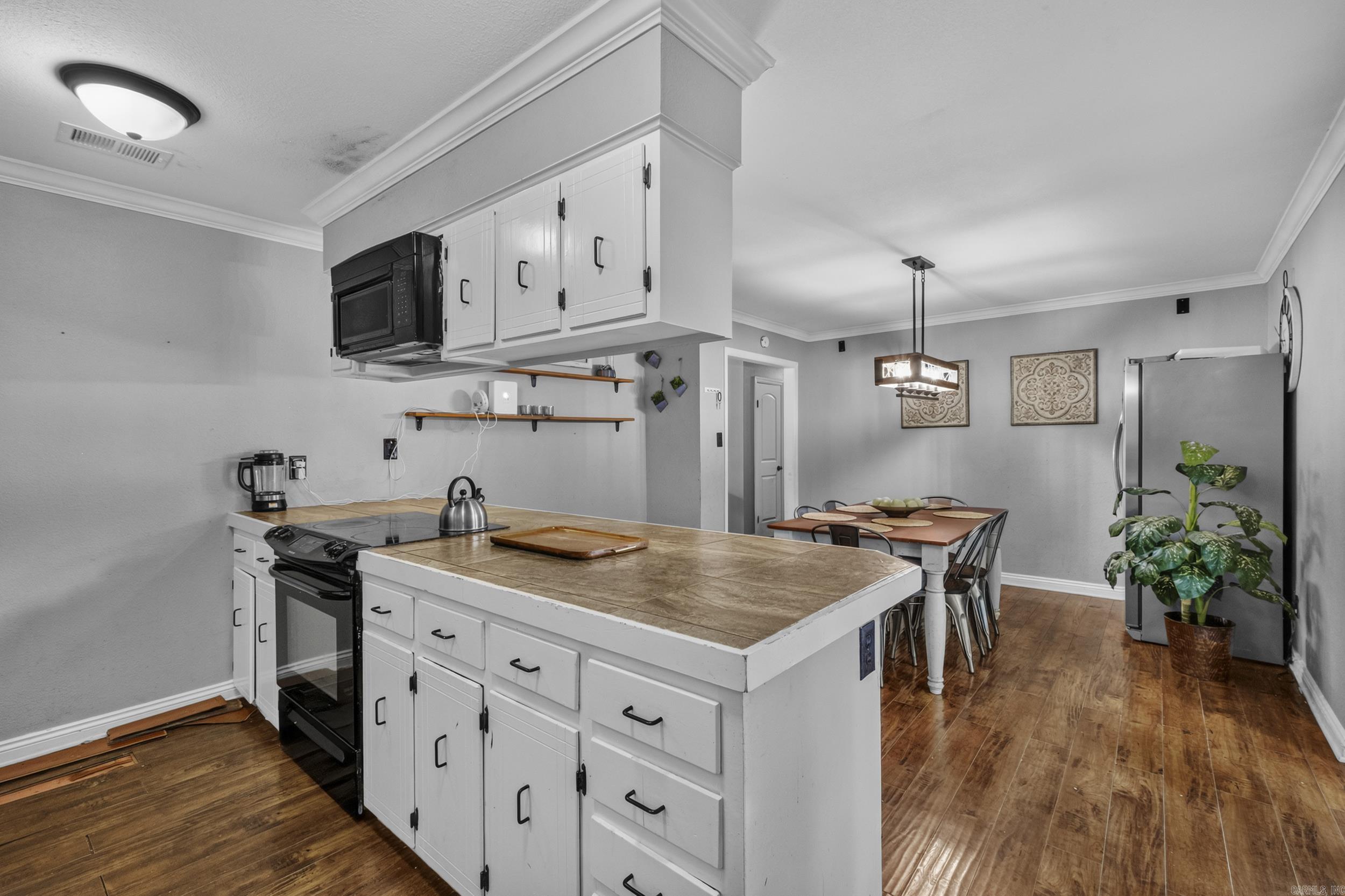 STONEWALL - Residential