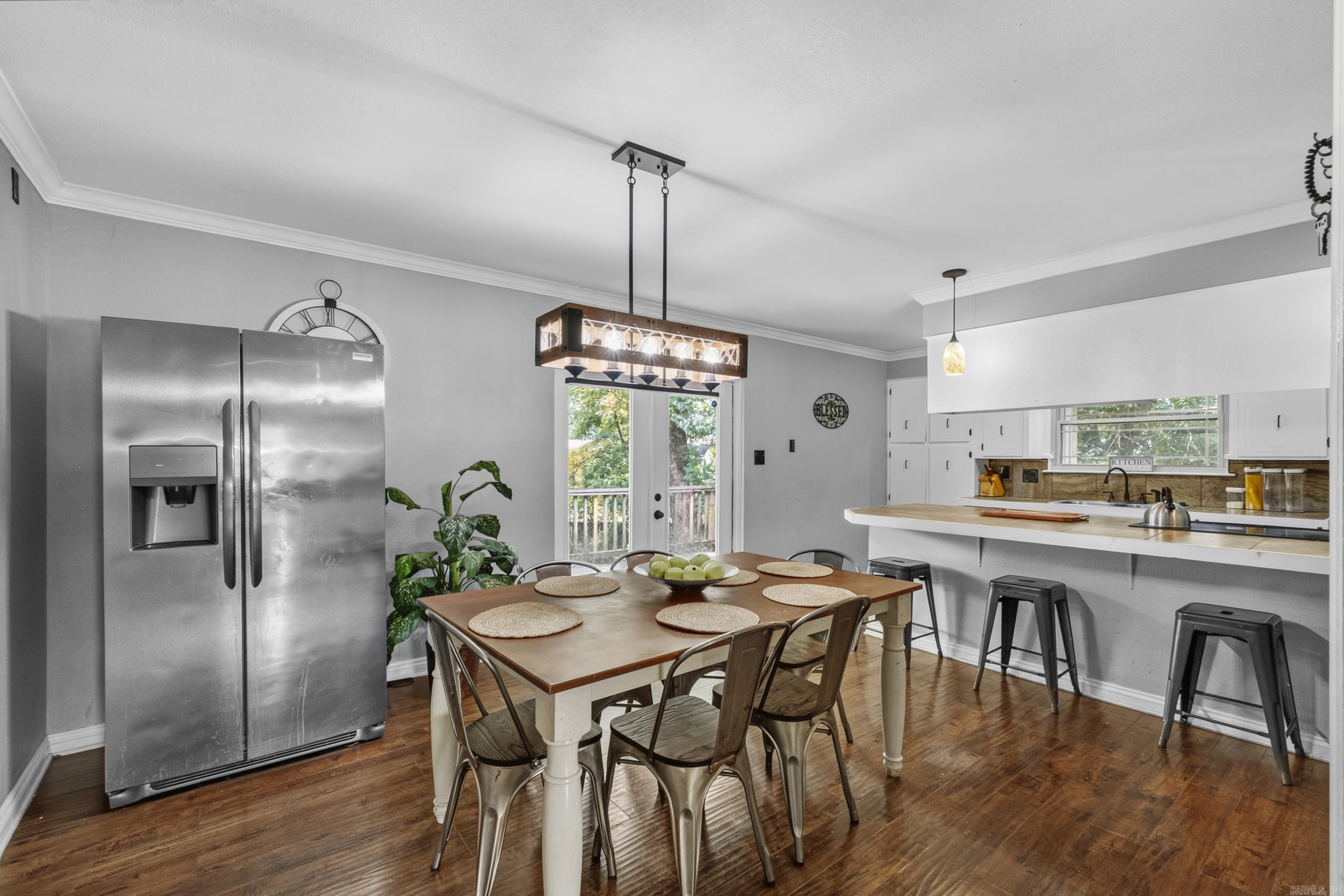 STONEWALL - Residential