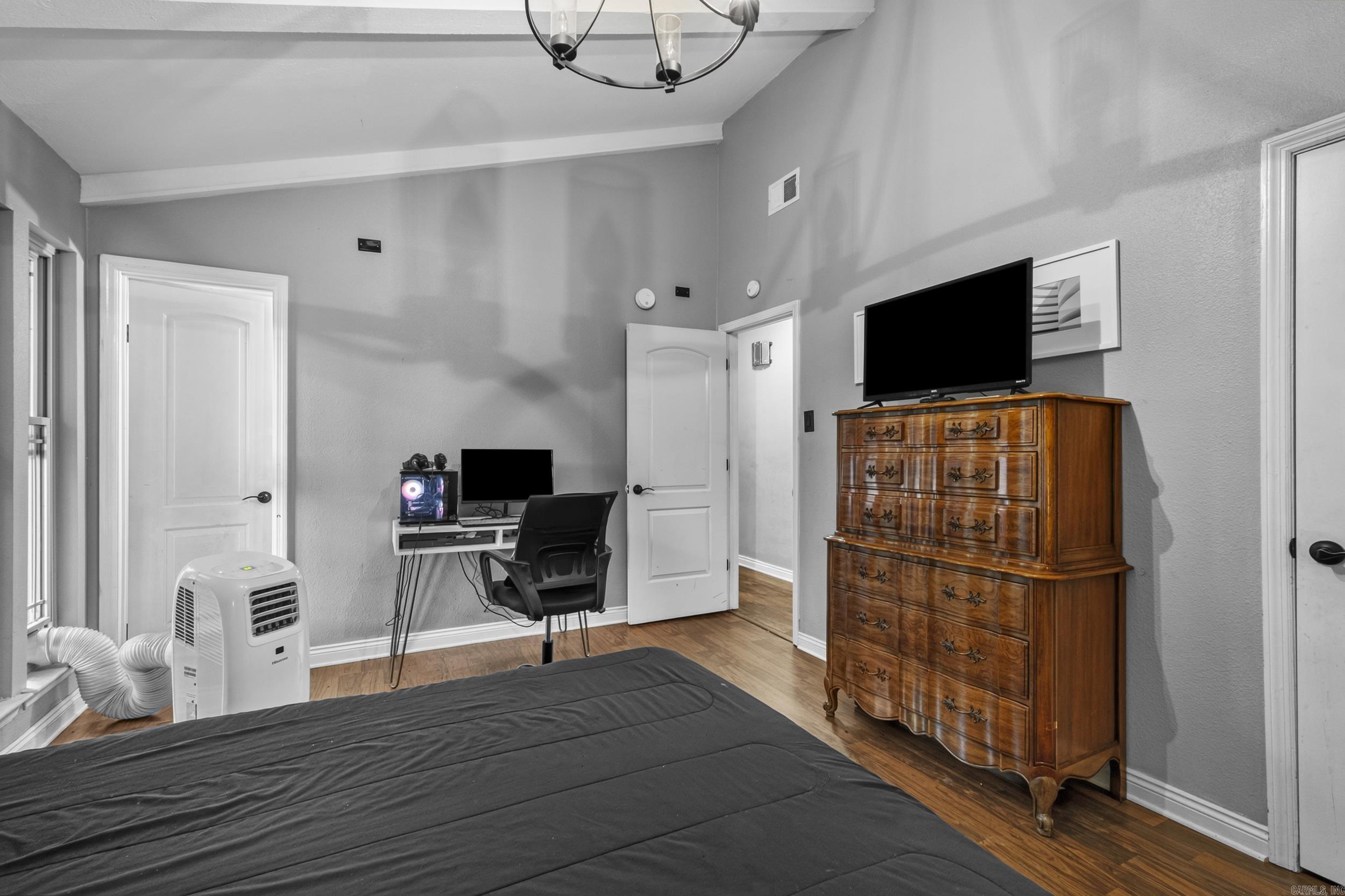 STONEWALL - Residential